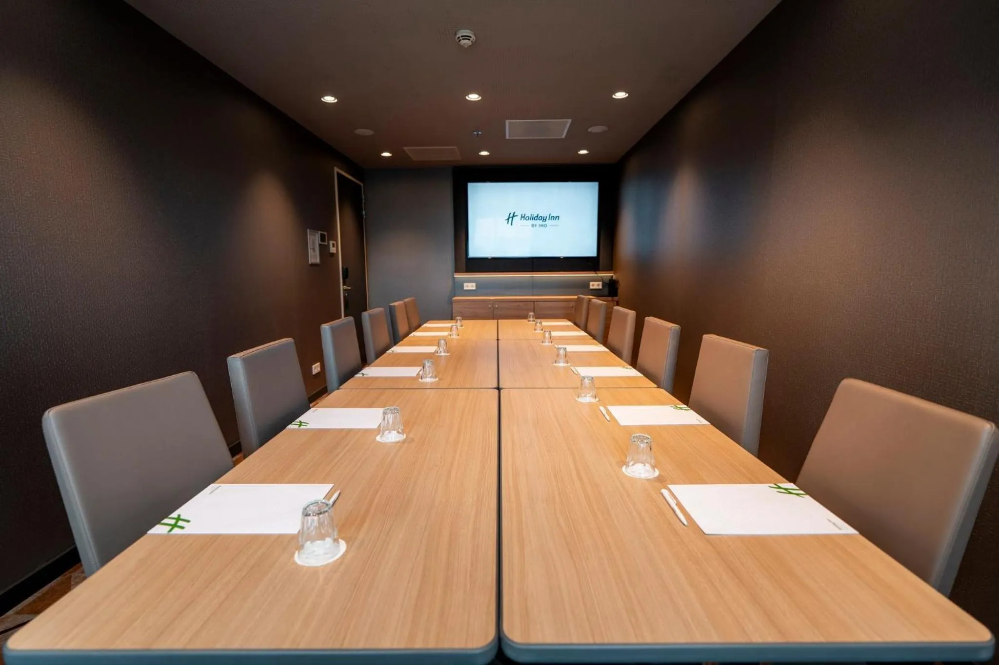 Meeting/conference room in Holiday Inn - Eindhoven Airport by IHG