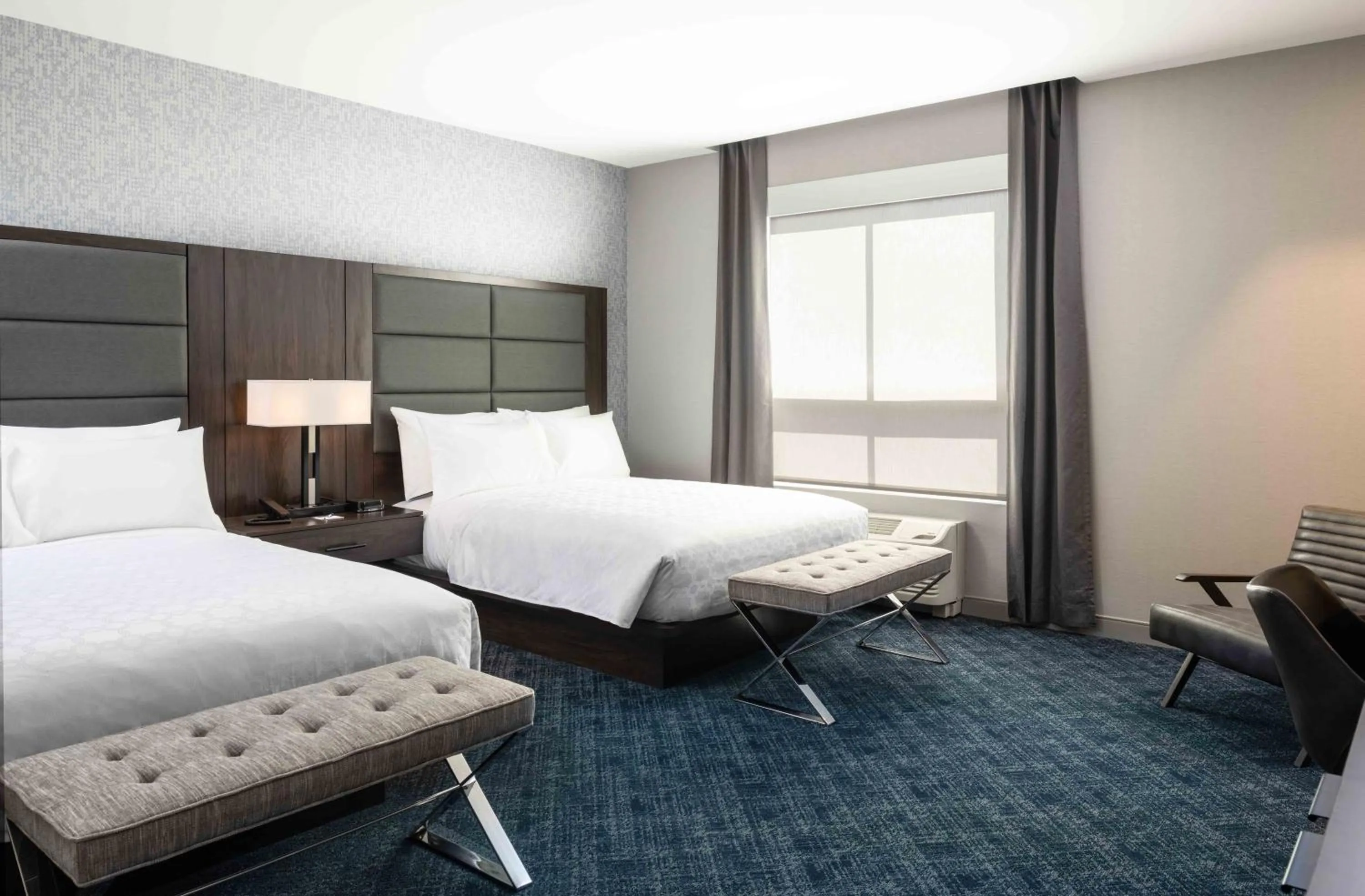 Photo of the whole room, Bed in Holiday Inn Express - Boston South - Quincy by IHG