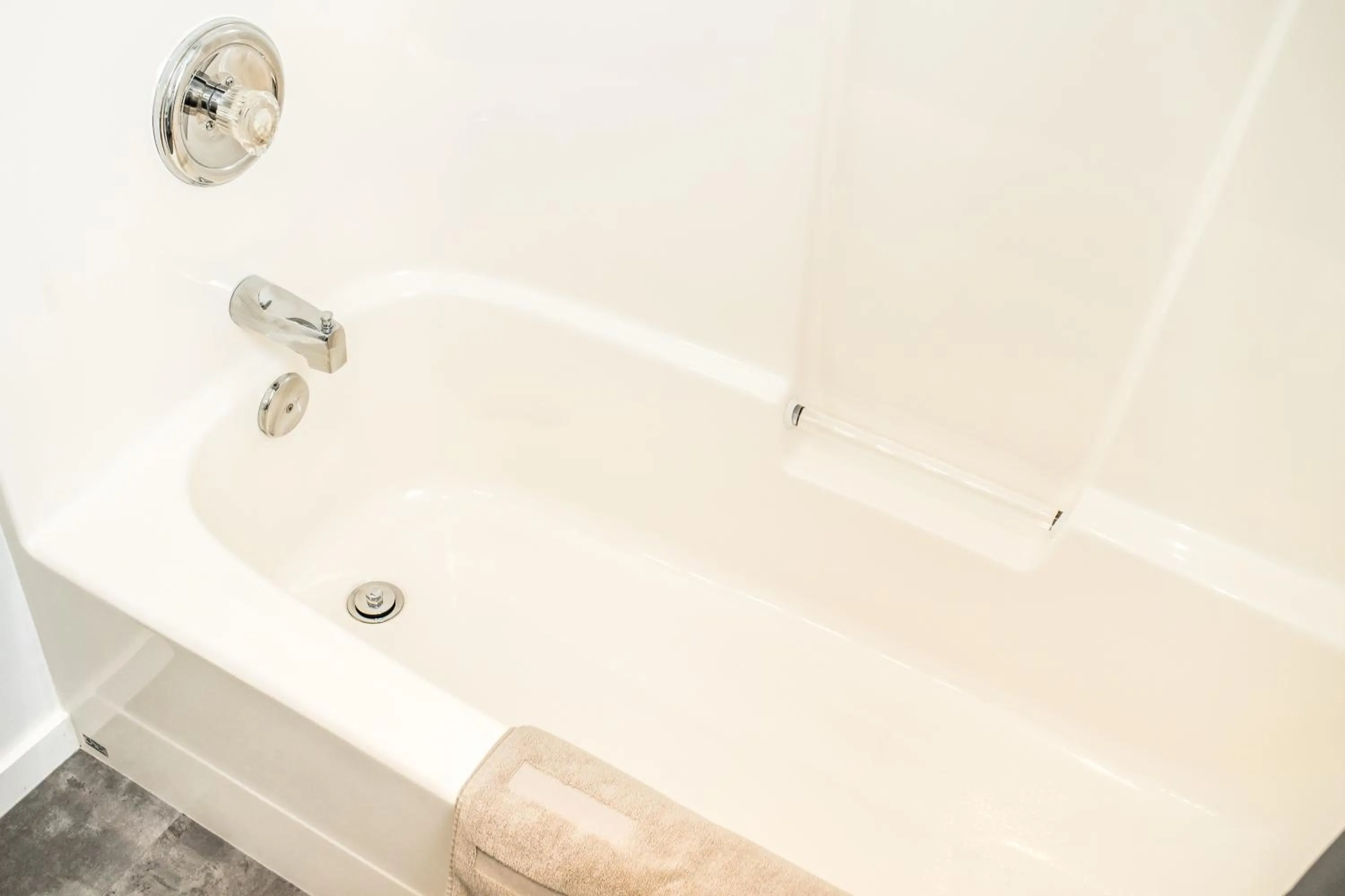 Bathroom in Crescent Motel