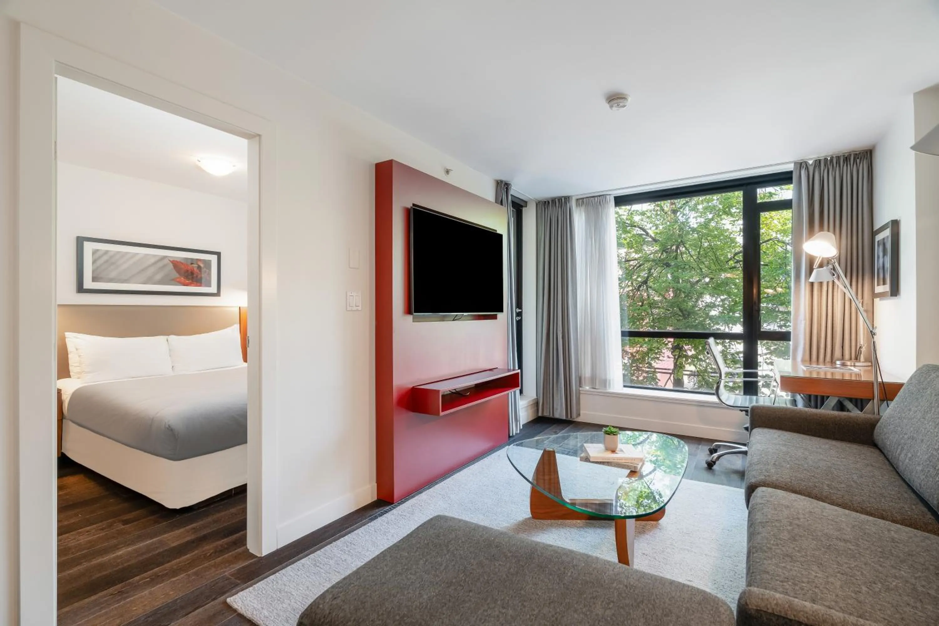 Bed in Level Vancouver Yaletown - Seymour