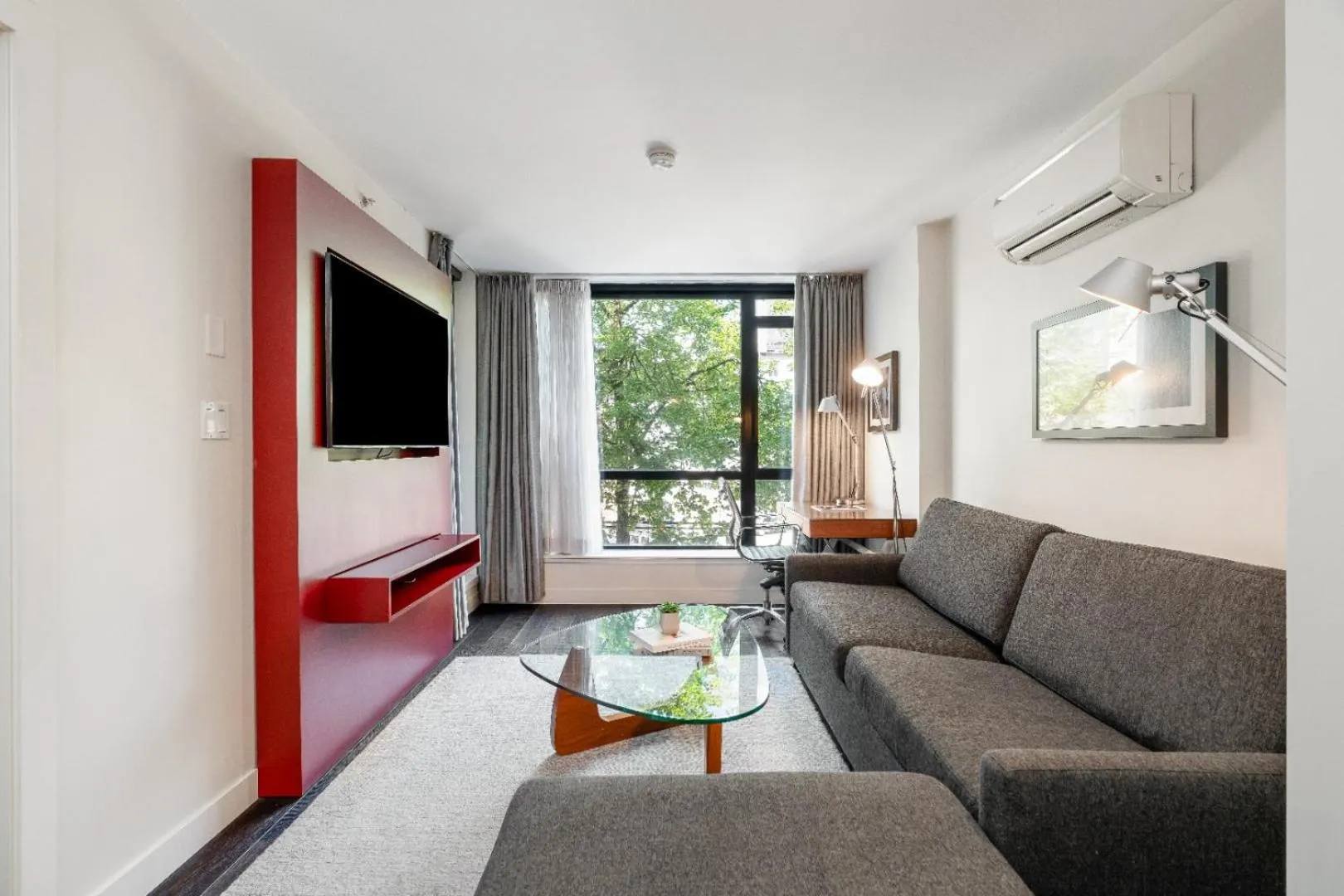 Living room in Level Vancouver Yaletown - Seymour