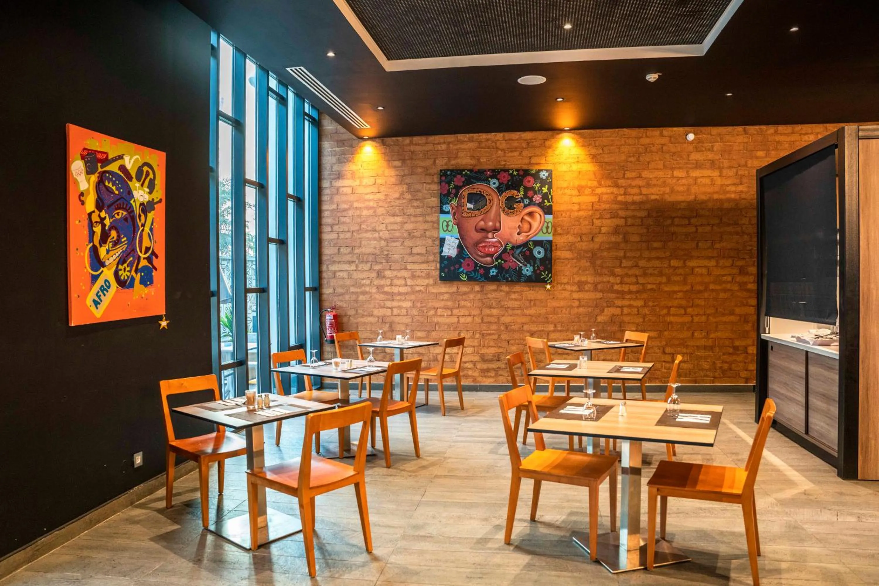 Restaurant/places to eat in ONOMO Hotel Douala