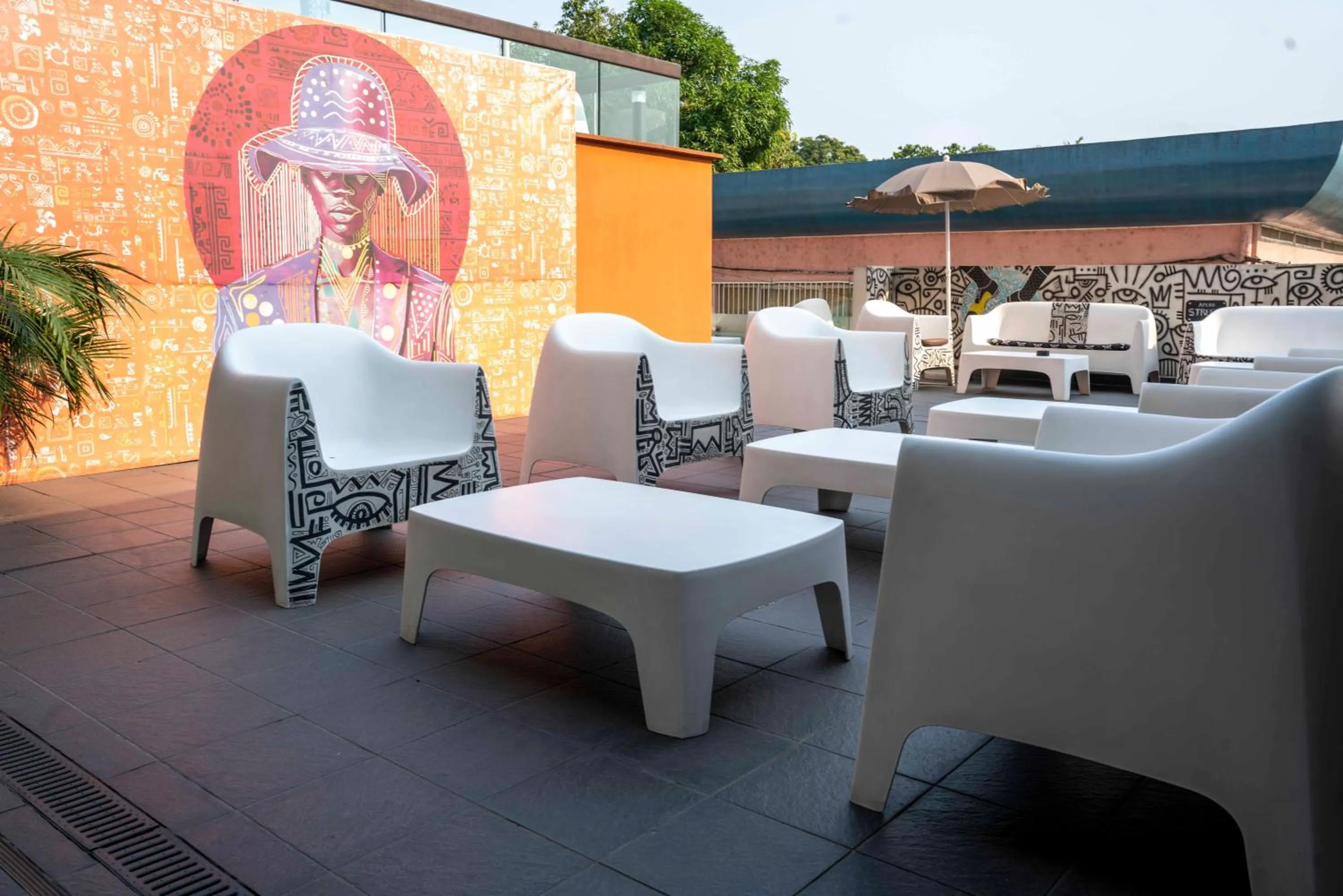 Lounge or bar in ONOMO Hotel Douala