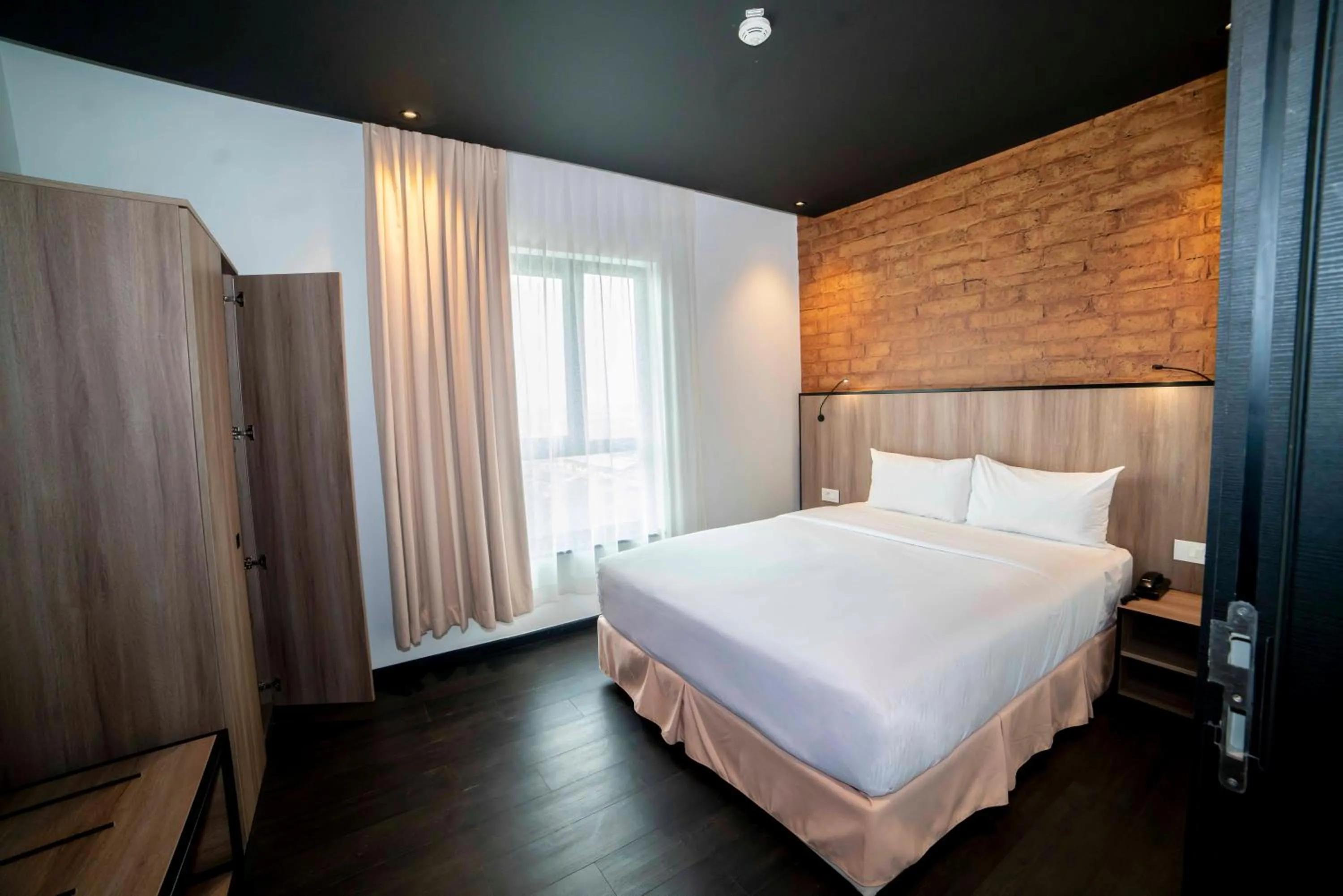 Bed in ONOMO Hotel Douala