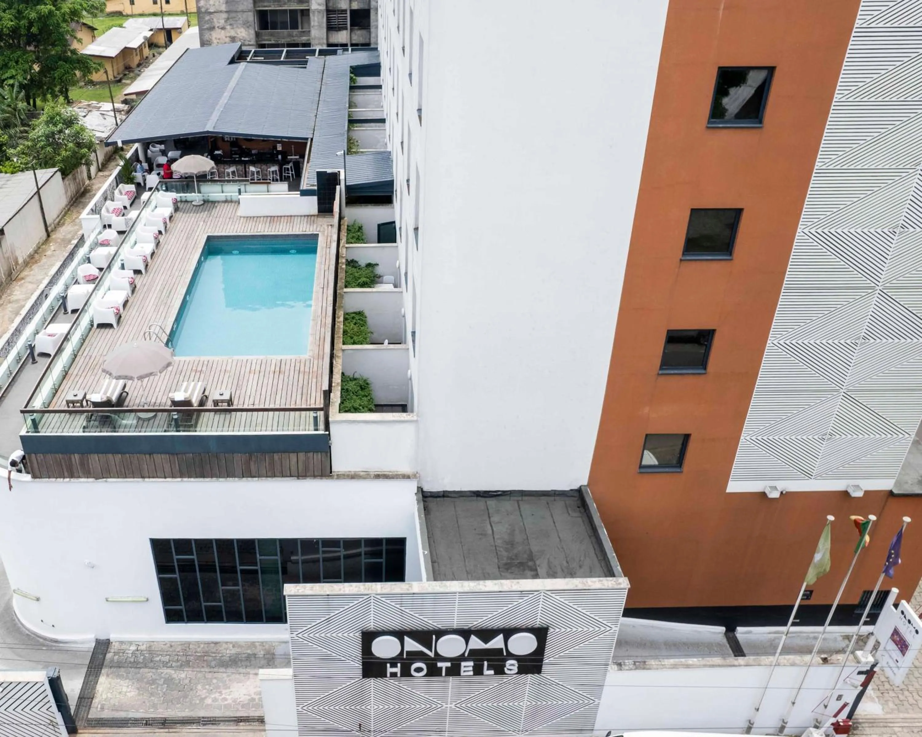 Swimming pool in ONOMO Hotel Douala