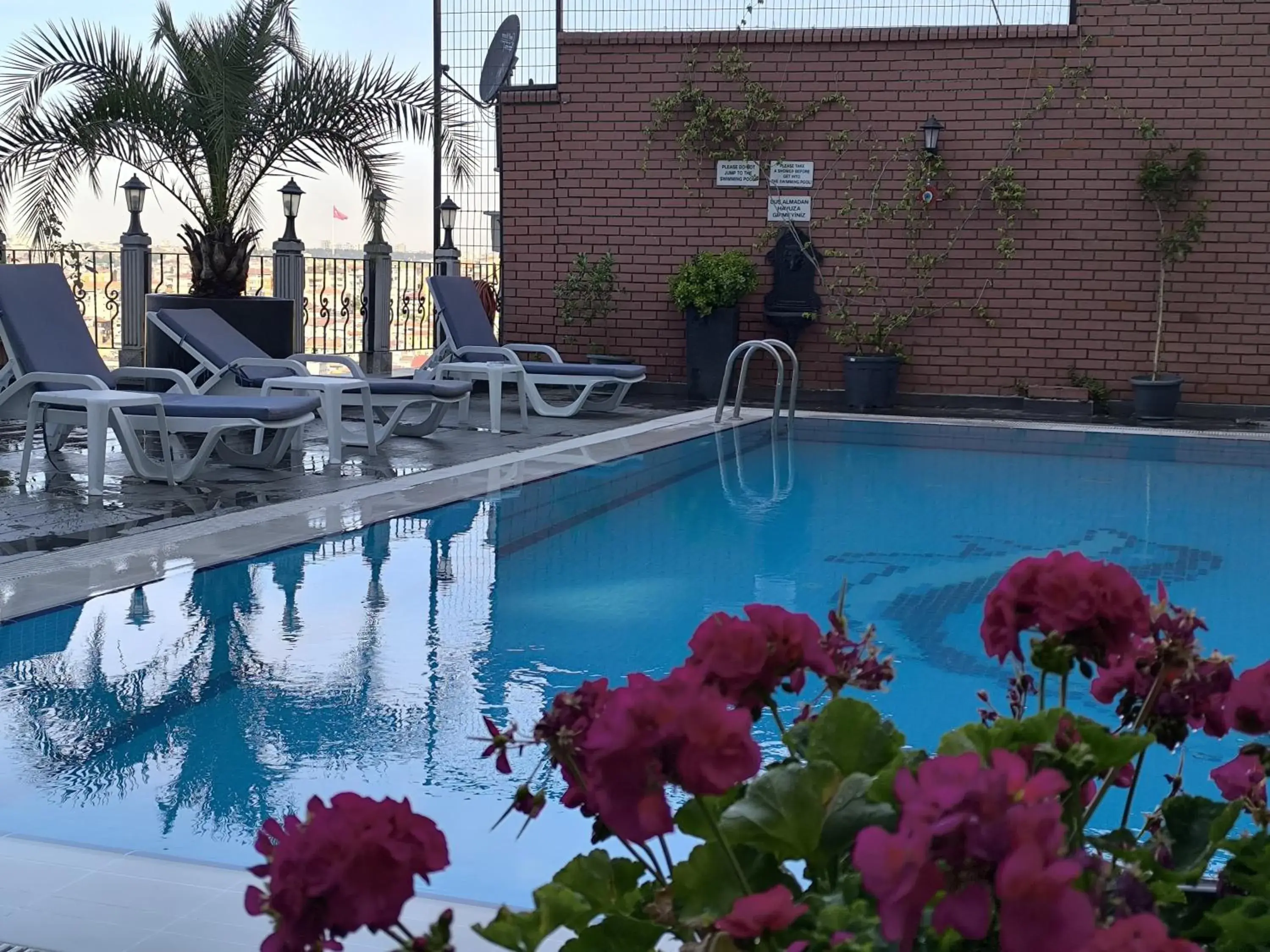 Standard Triple Room in Euro Plaza Hotel - Taksim Pera Standard Triple Room in Euro Plaza Hotel - Taksim Pera