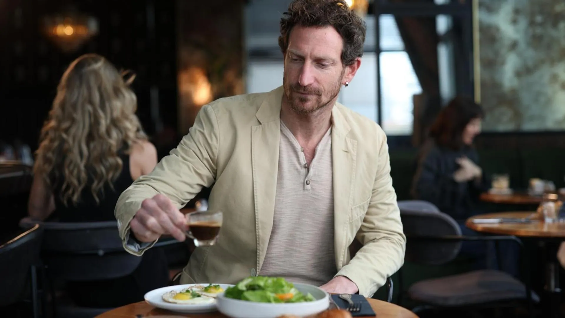 Coffee/tea facilities in Bachar House - FATTAL COLORS