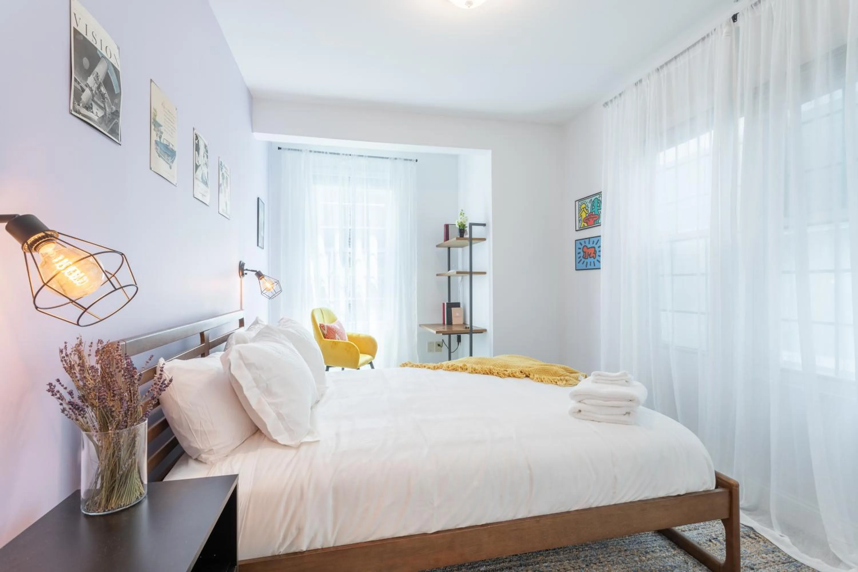 Bed in The Cherry Suites - Chinatown