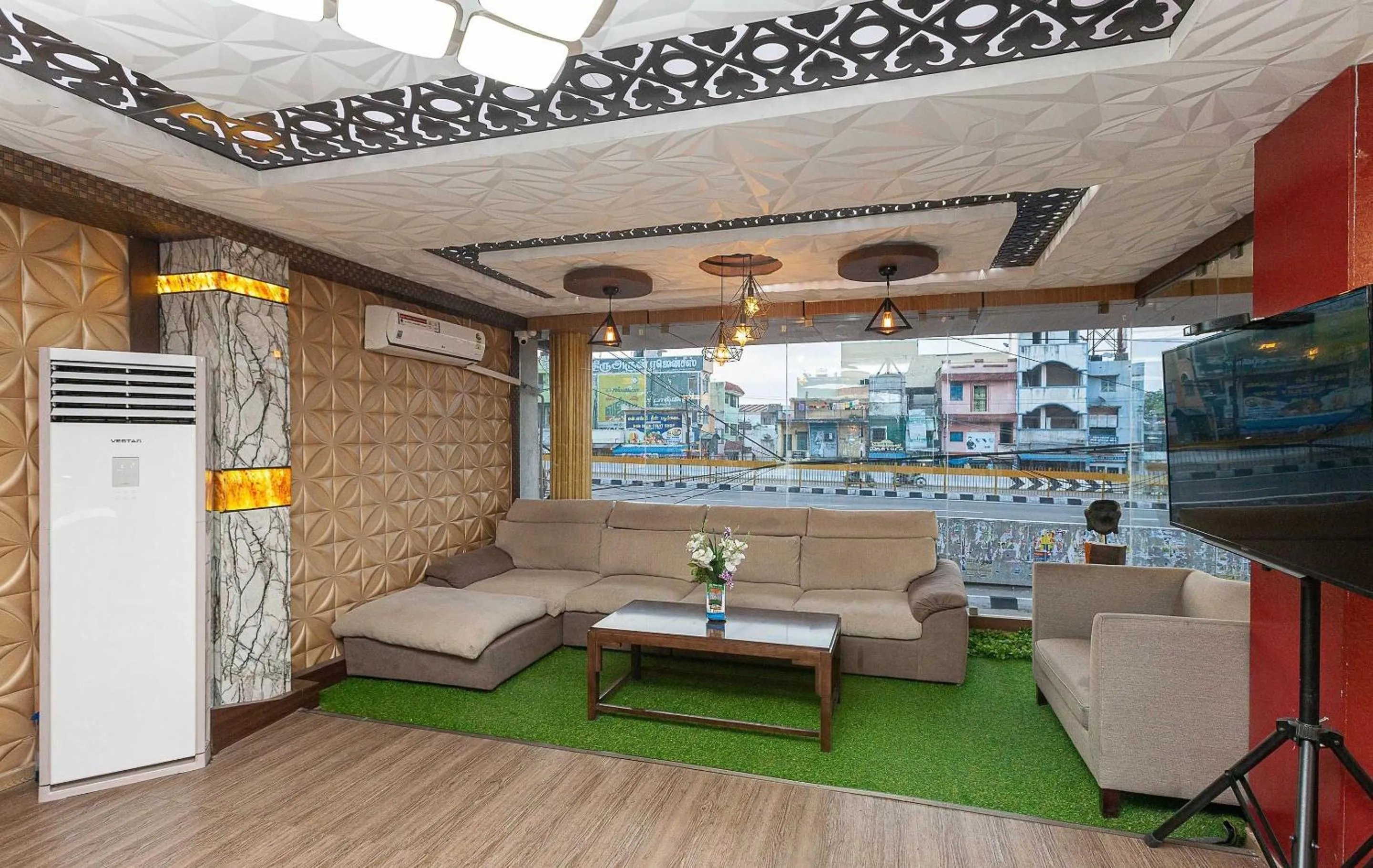 Living room in Collection O Prince Park