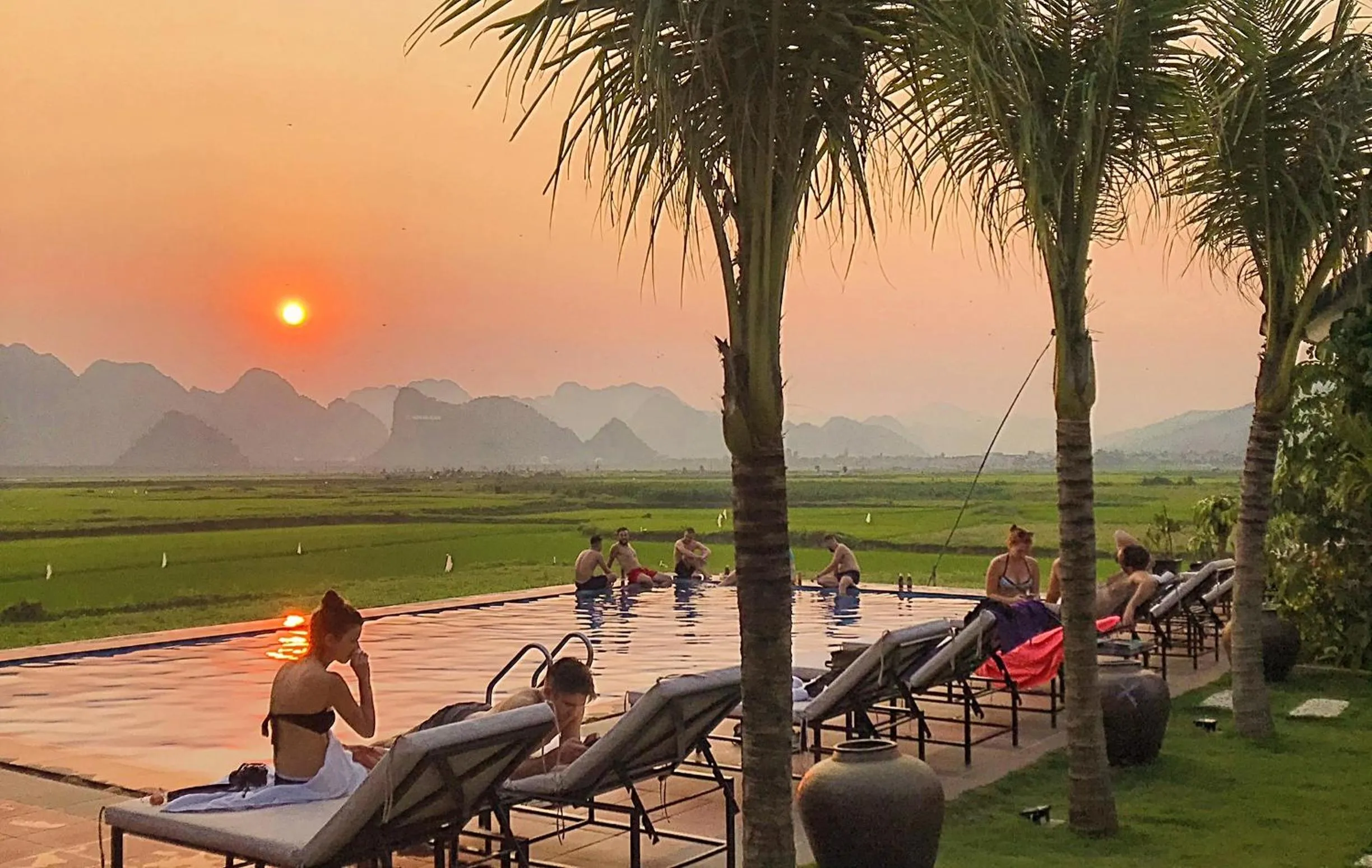 People in Karst Villas Phong Nha