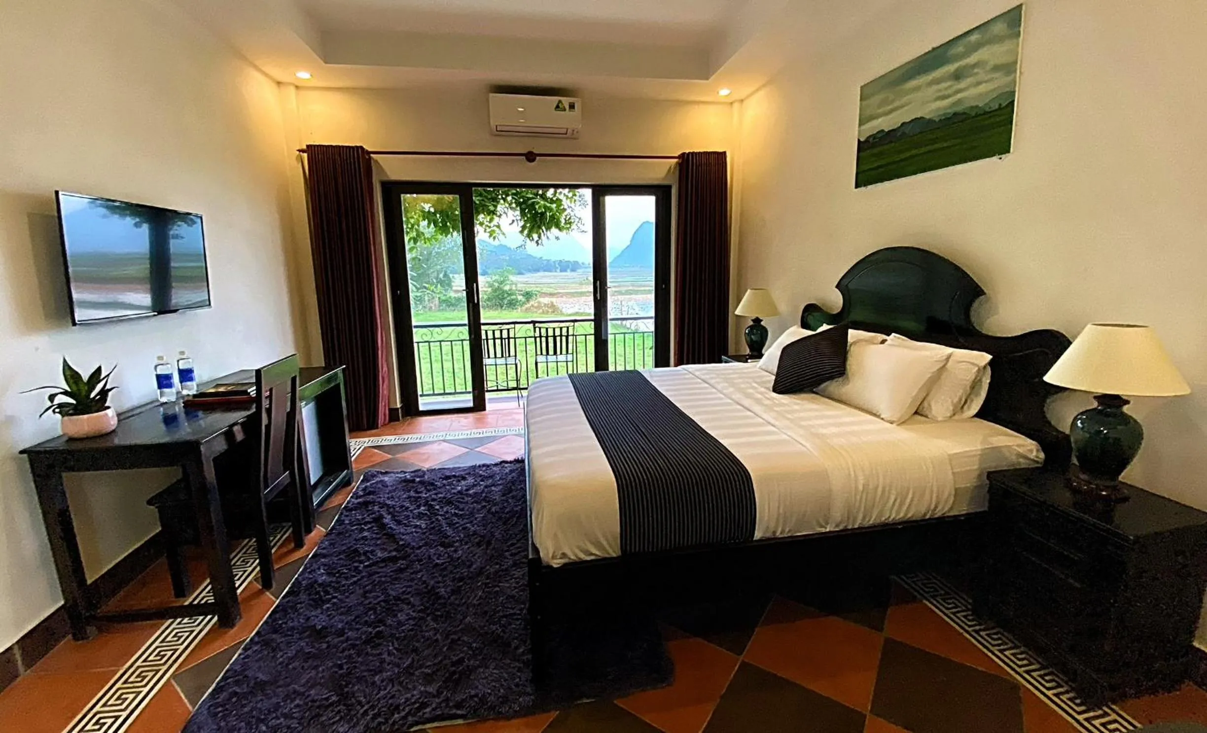 Photo of the whole room, Bed in Karst Villas Phong Nha