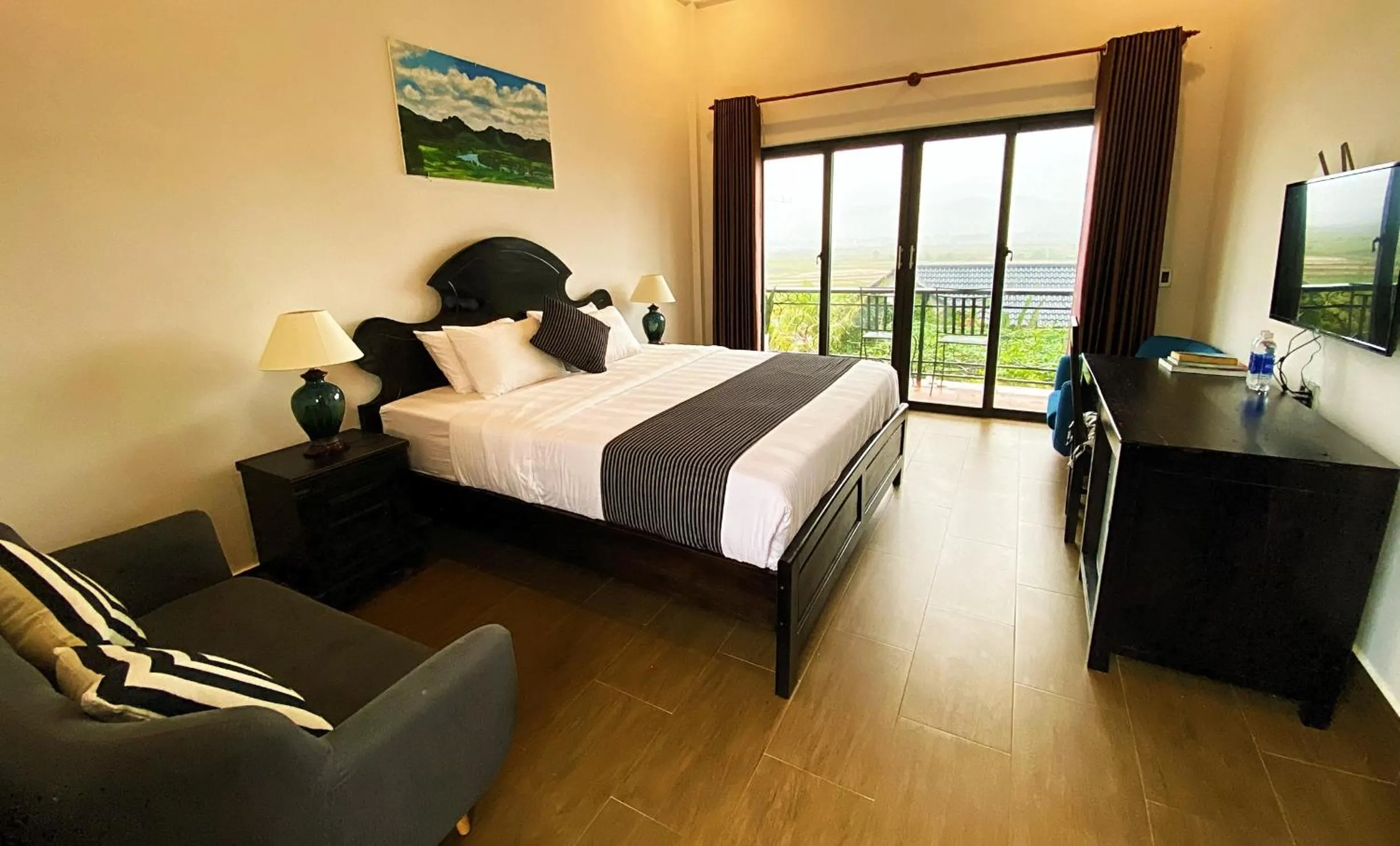 Photo of the whole room, Bed in Karst Villas Phong Nha