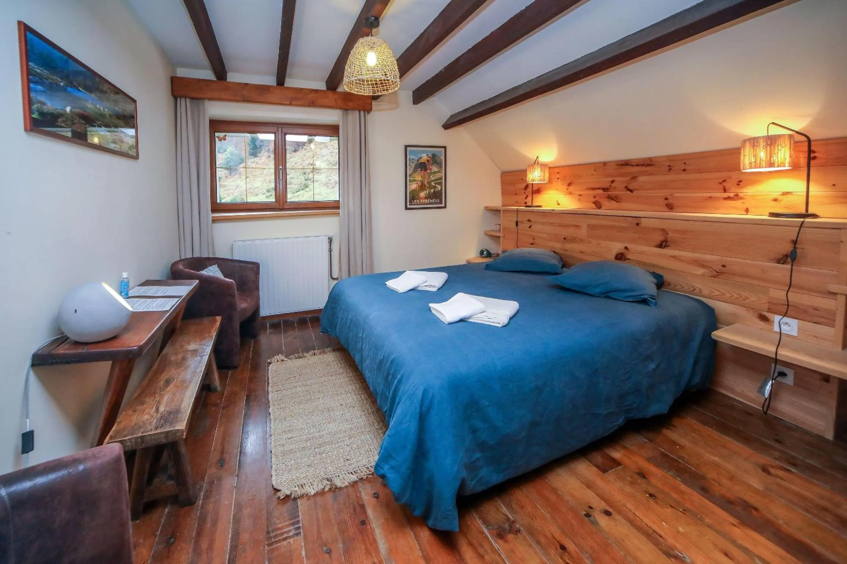 Bedroom, Bed in Ô Chiroulet - Le Refuge de l'Isard