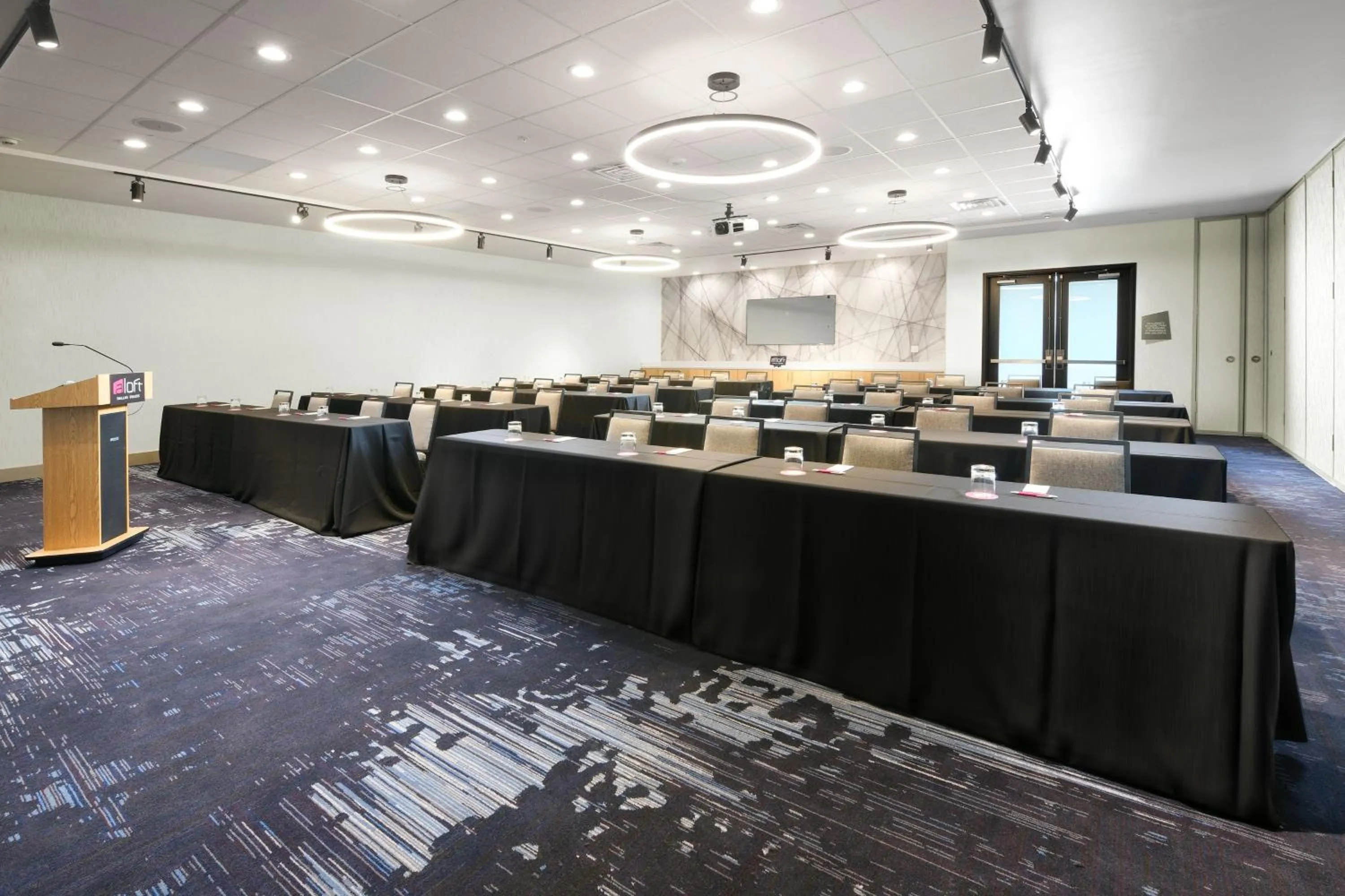 Meeting/conference room in Aloft Dallas Euless