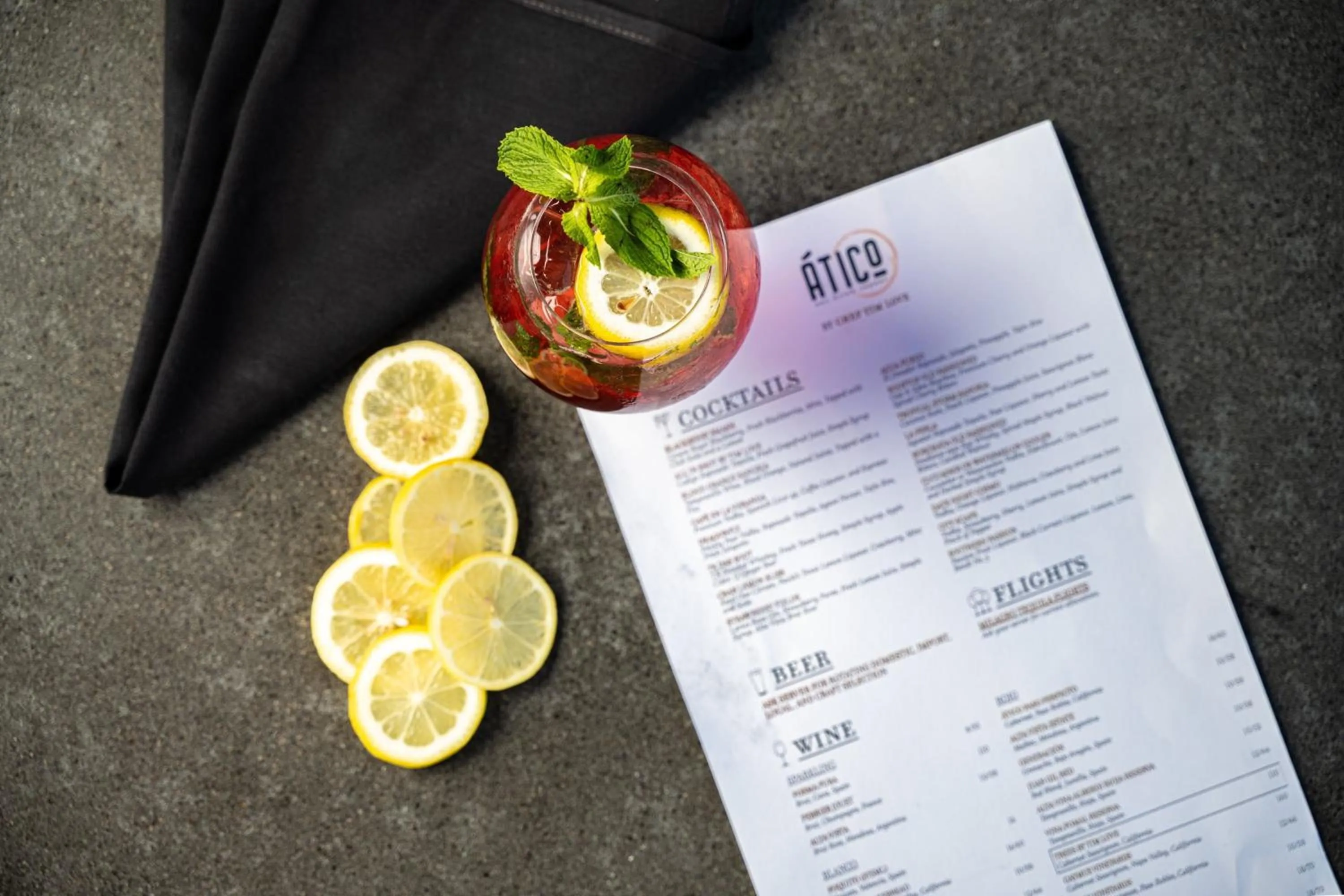 Restaurant/places to eat in SpringHill Suites by Marriott Fort Worth Historic Stockyards