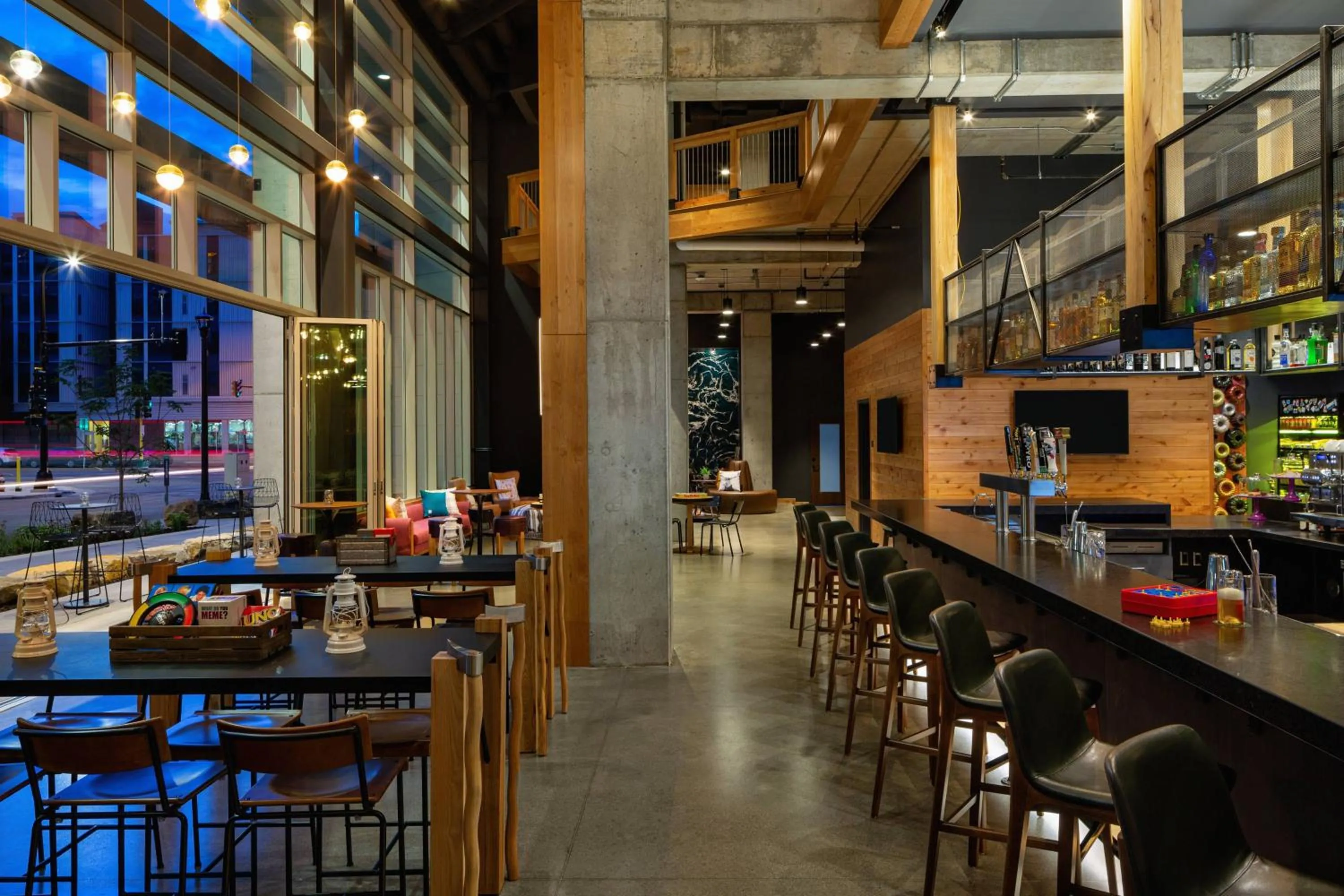 Lounge or bar in Moxy Minneapolis Downtown