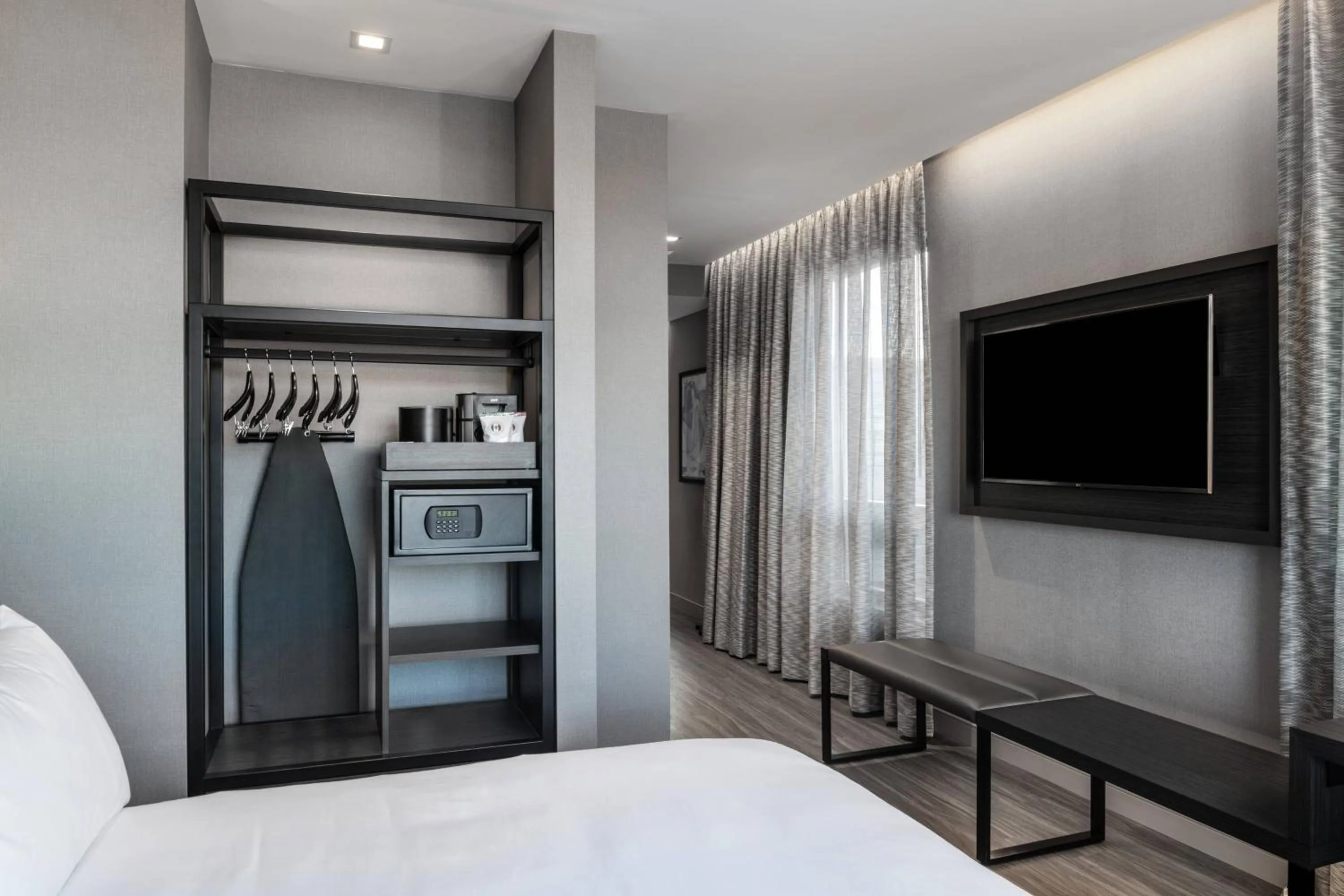 Photo of the whole room, Bed in AC Hotel by Marriott Portsmouth Downtown/Waterfront