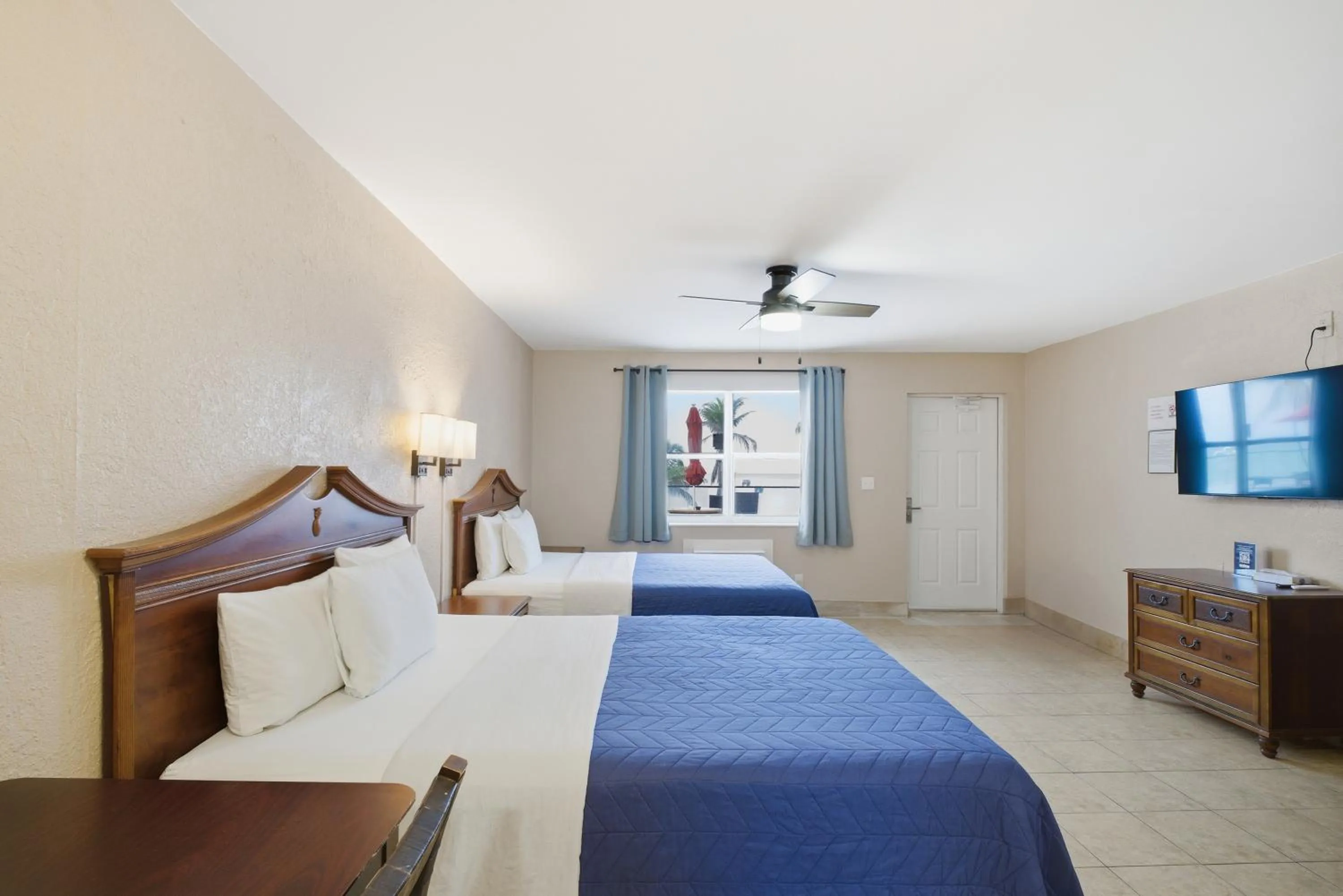 Bed in La Terrace Oceanfront