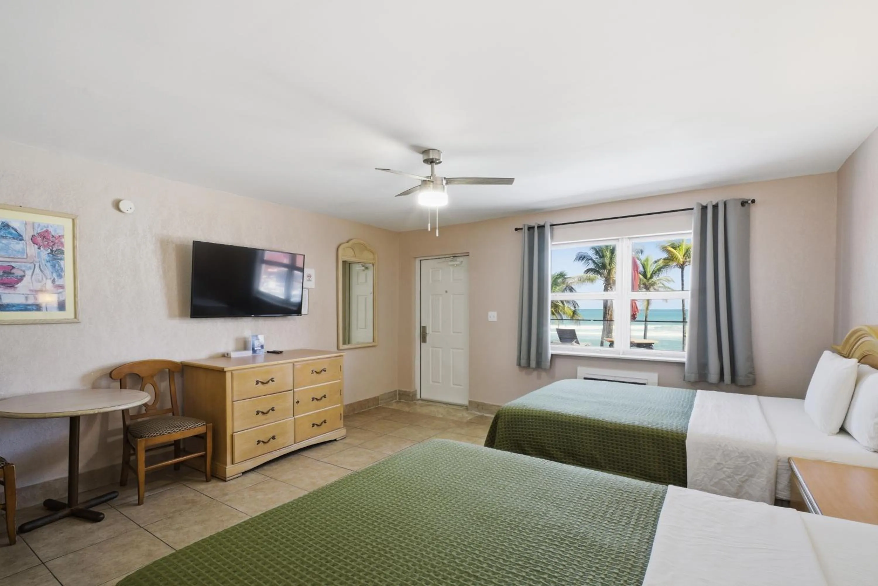 Bed in La Terrace Oceanfront