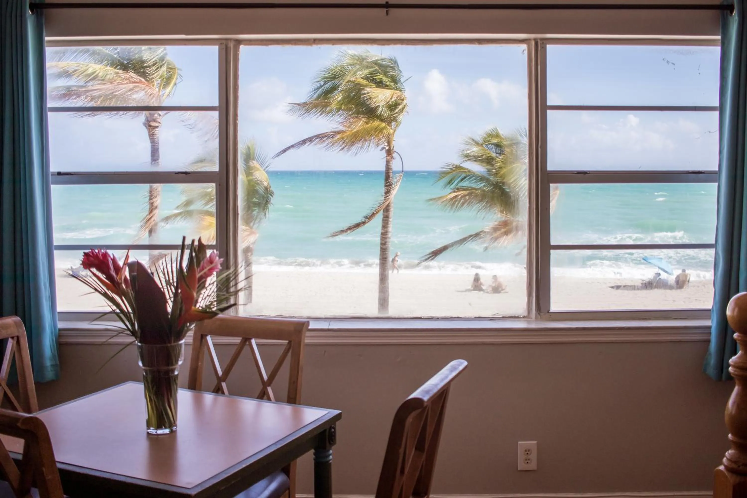 Dining area in Riptide Oceanfront Hotel