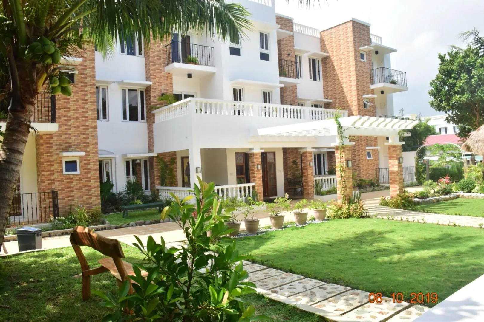 Property building in Bernardo's Lantia Hotel