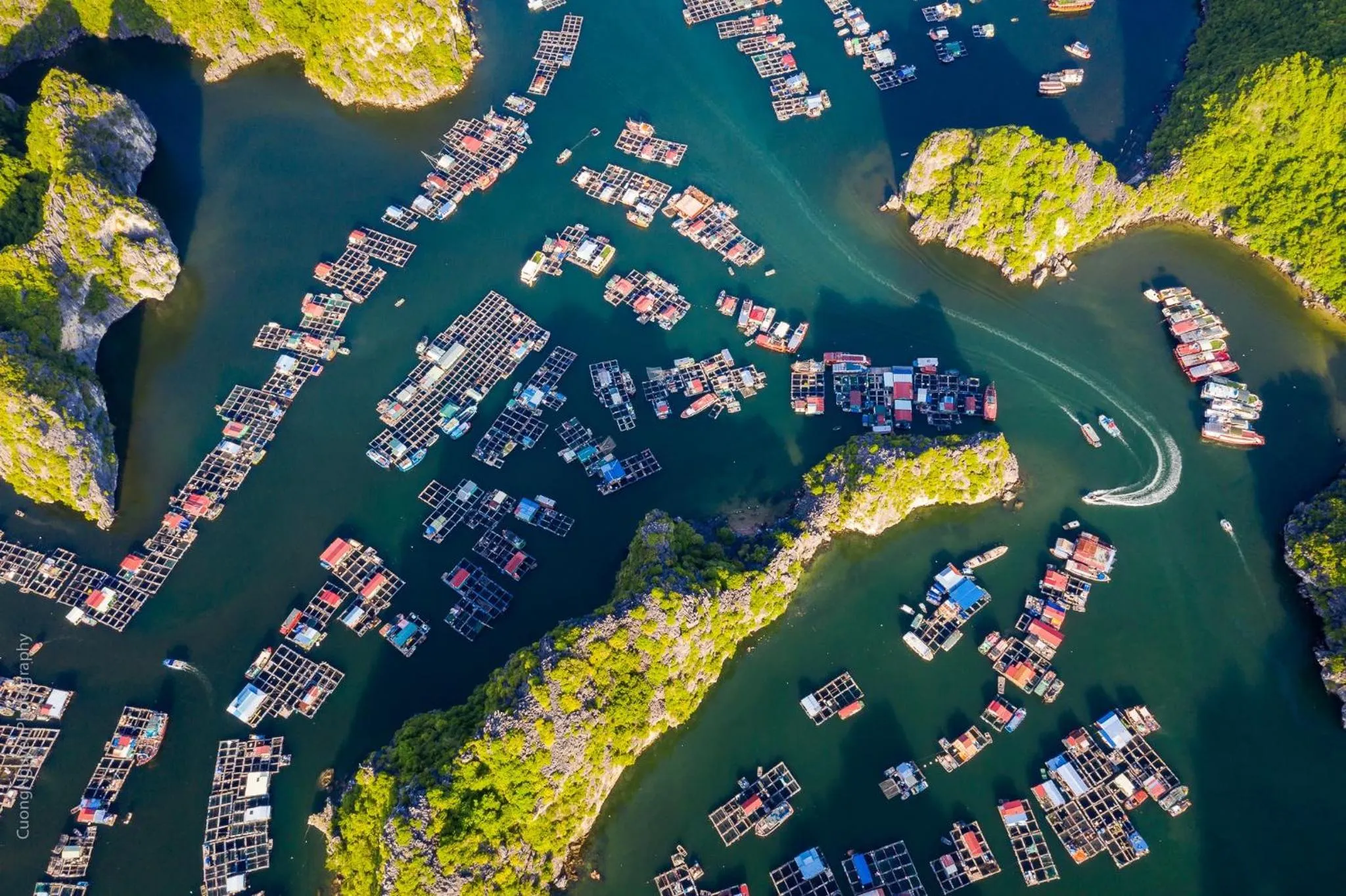 Beach in Heritage Cruises Binh Chuan Cat Ba Archipelago