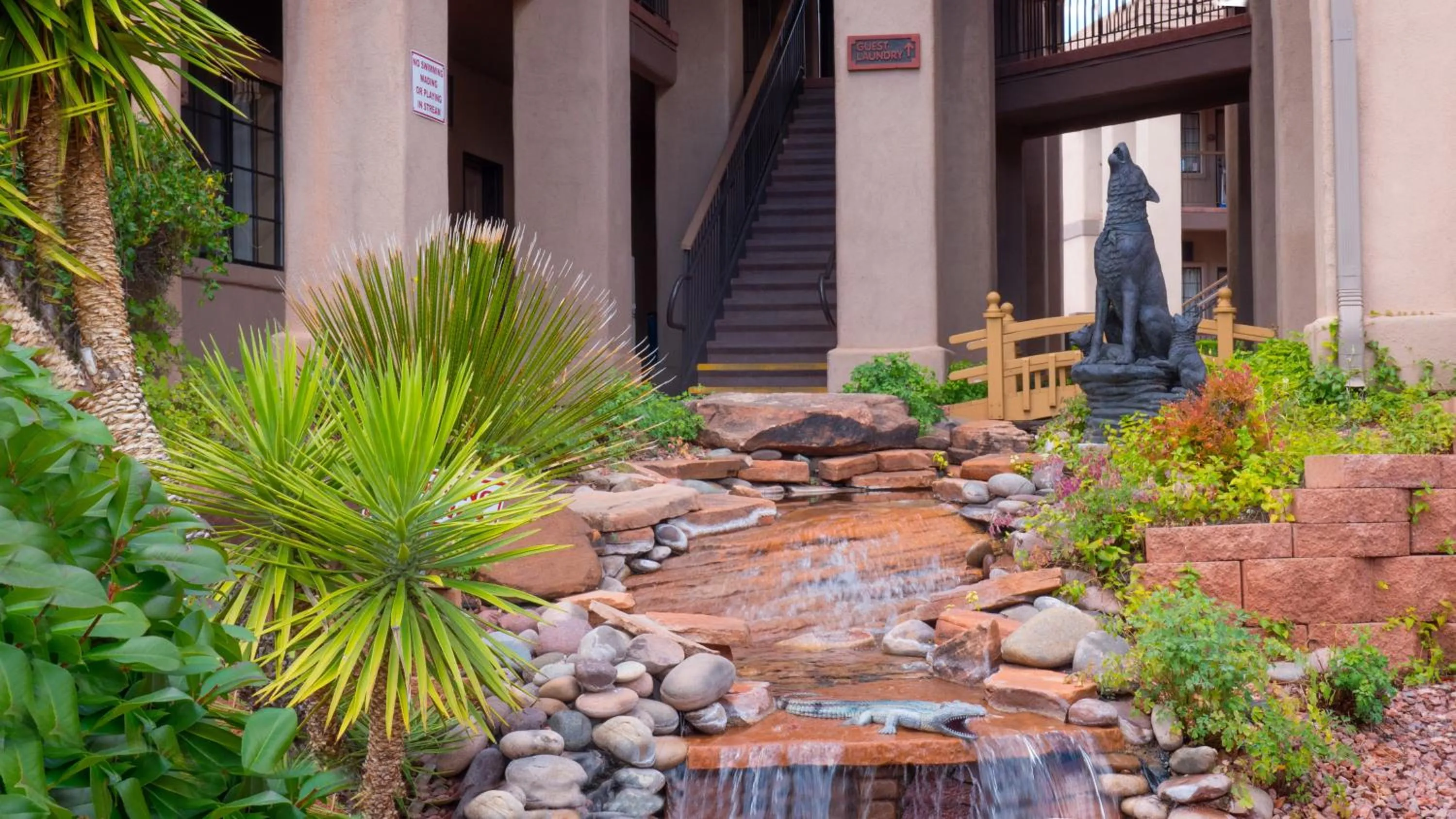 Area and facilities in Sedona Real Inn & Suites