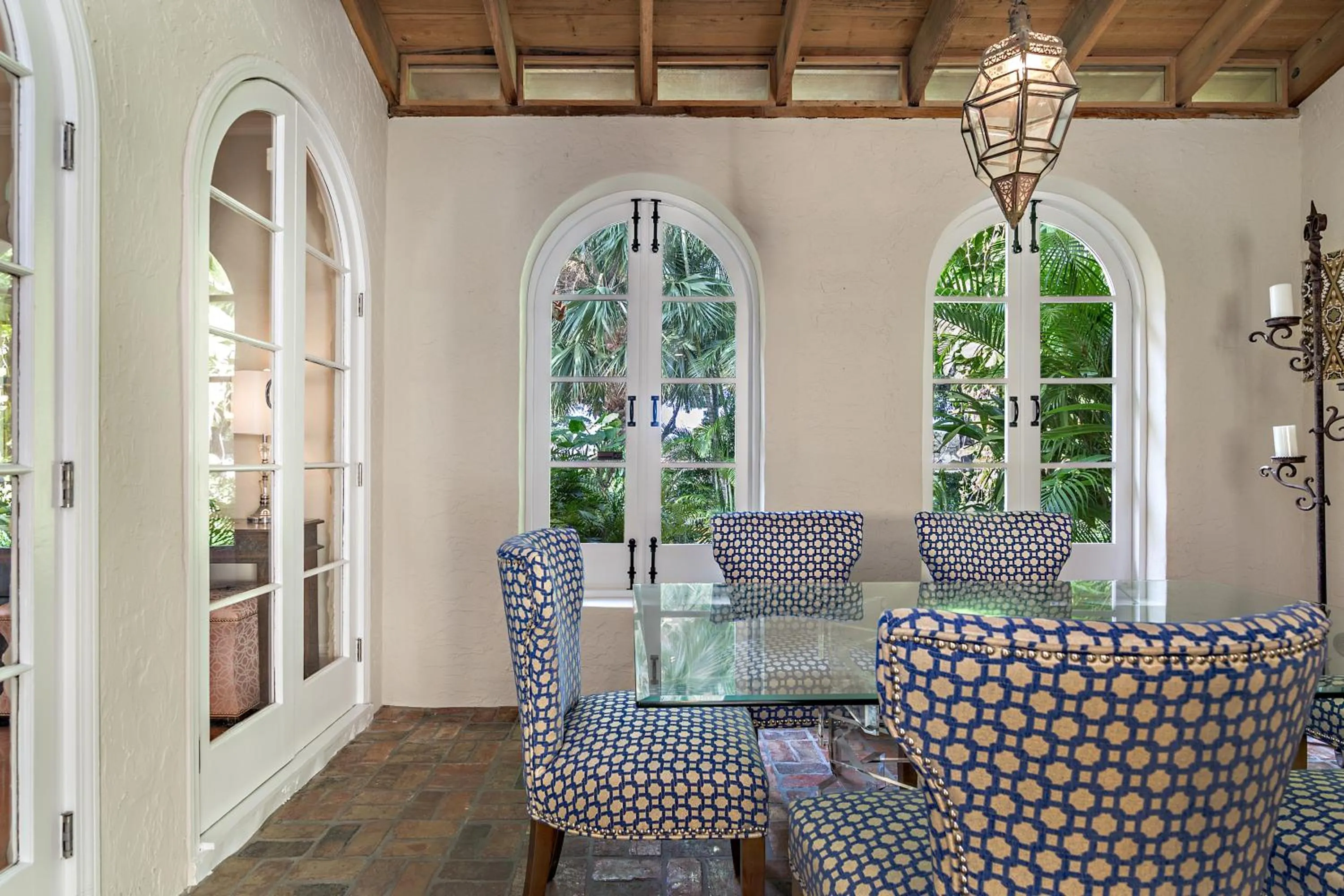 Seating area in Grandview Gardens