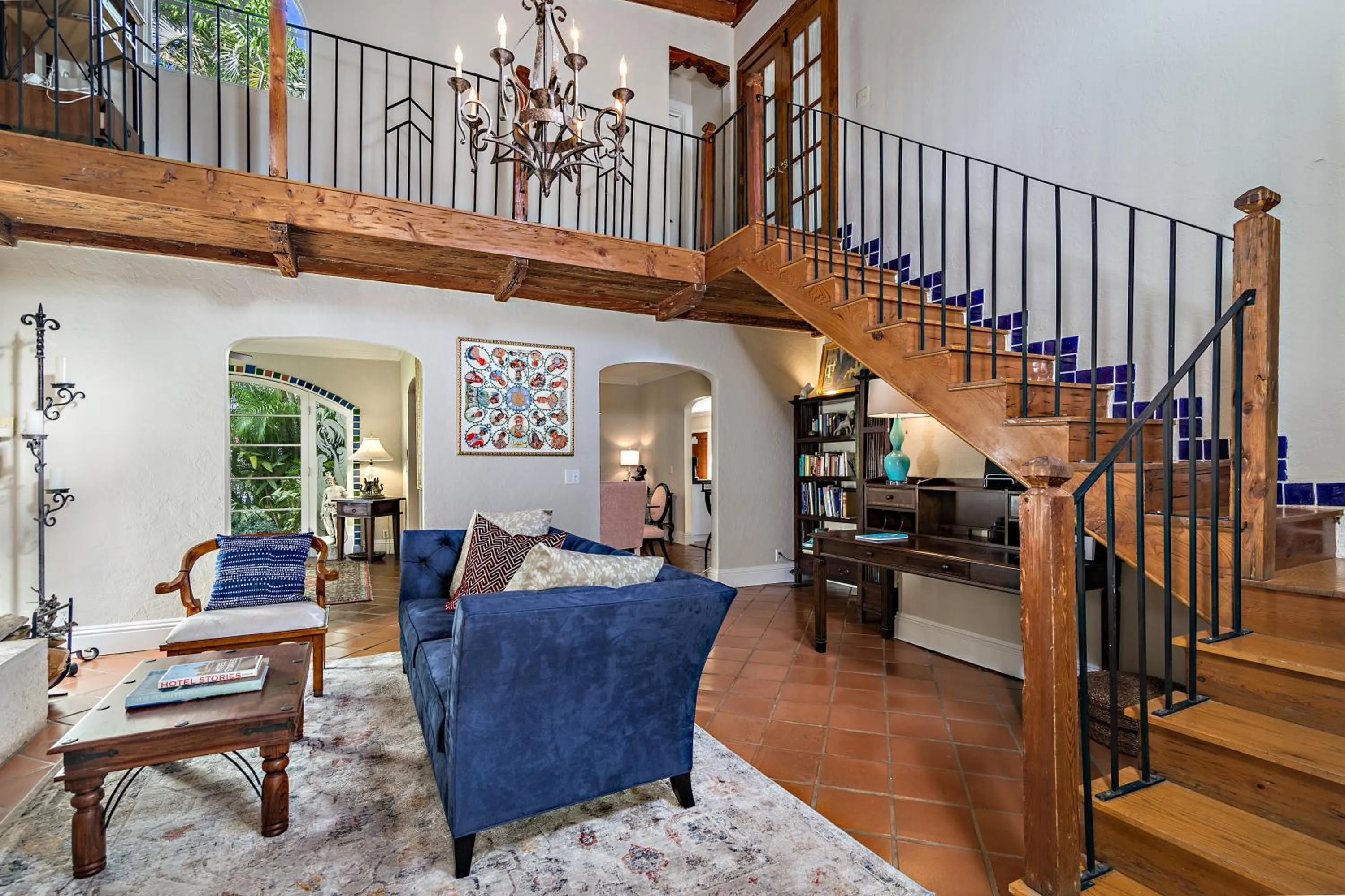 Living room in Grandview Gardens