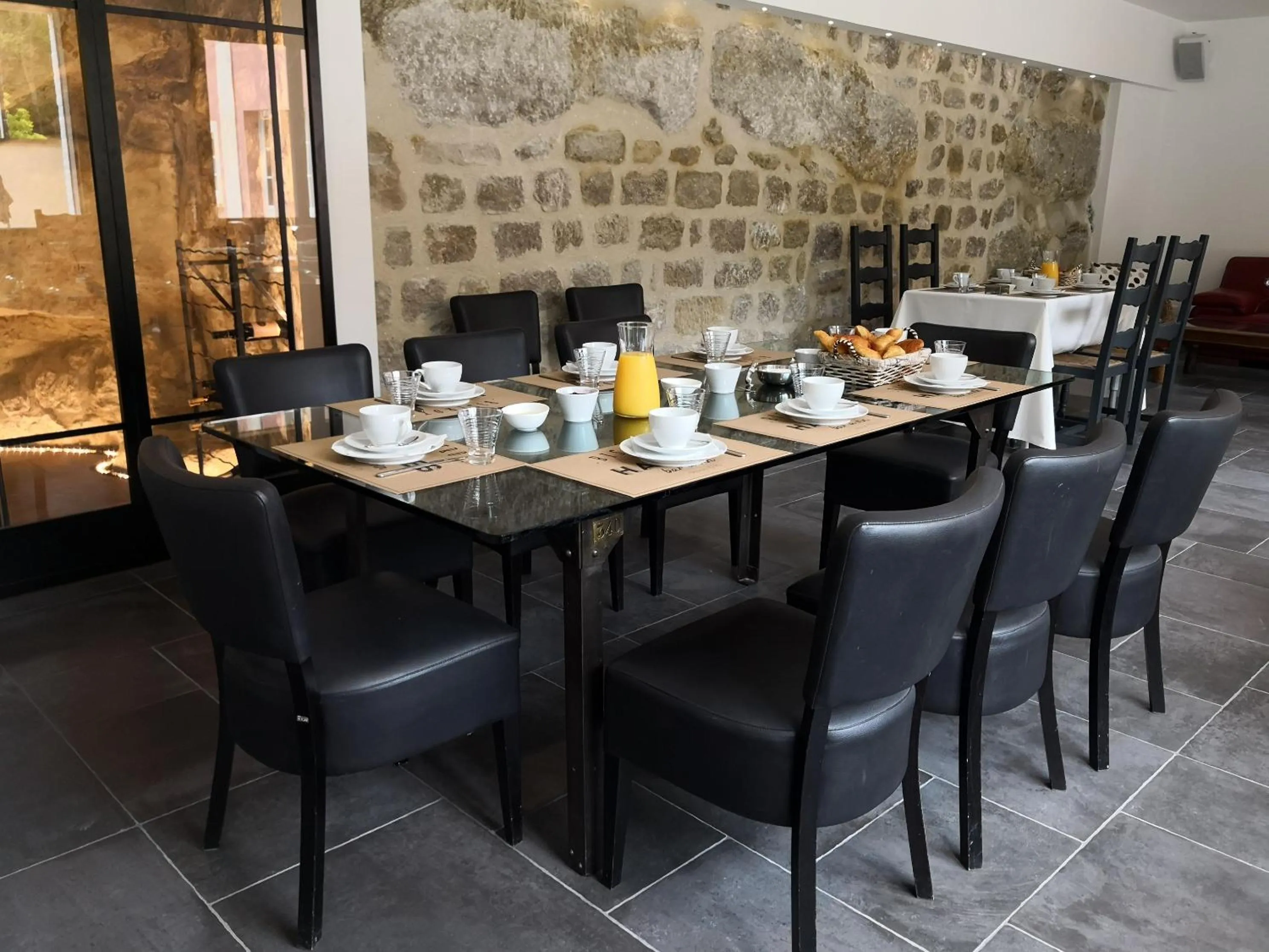 Dining area in Les 7 Sources