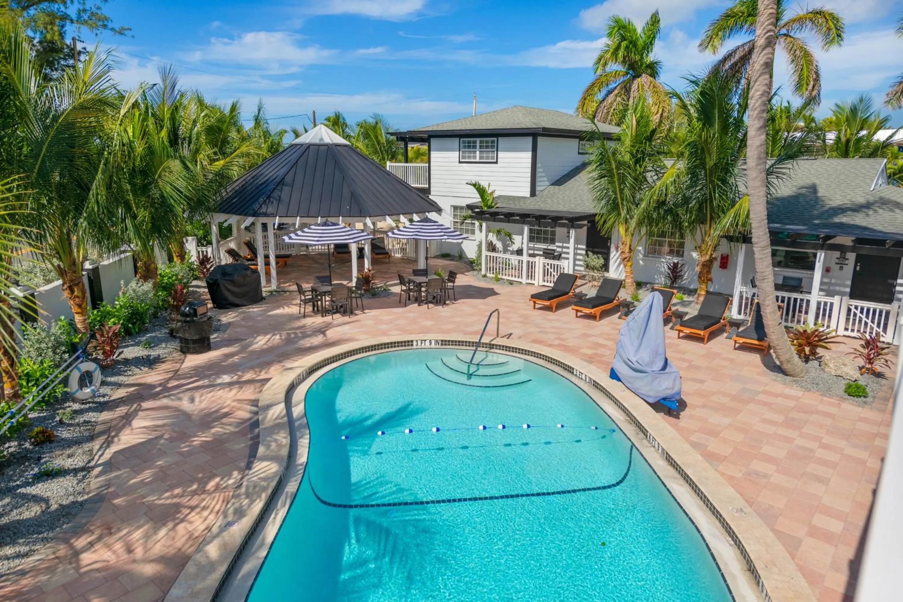 Swimming pool in Tropic Isle At Anna Maria Island Inn