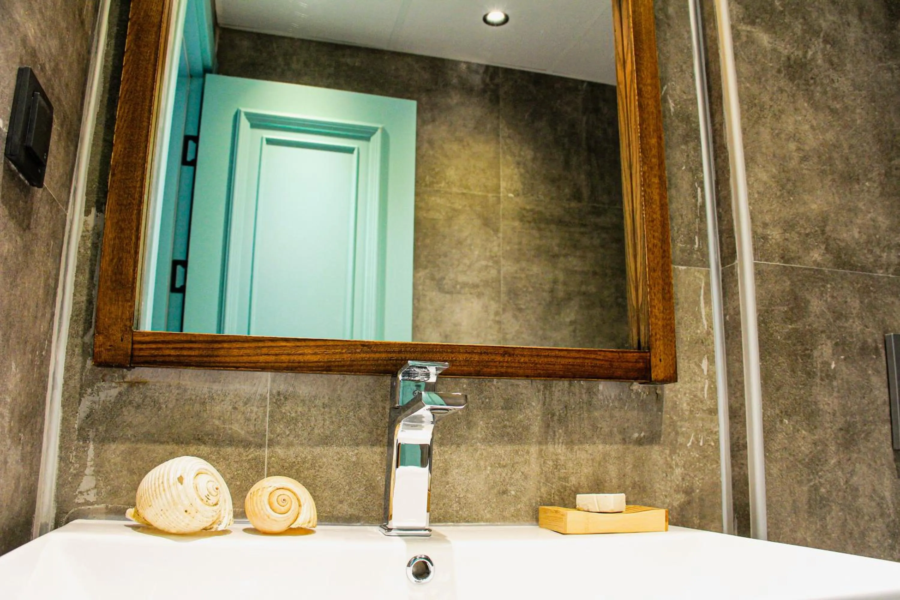 Bathroom in Bi Salkım Bozcaada Otel