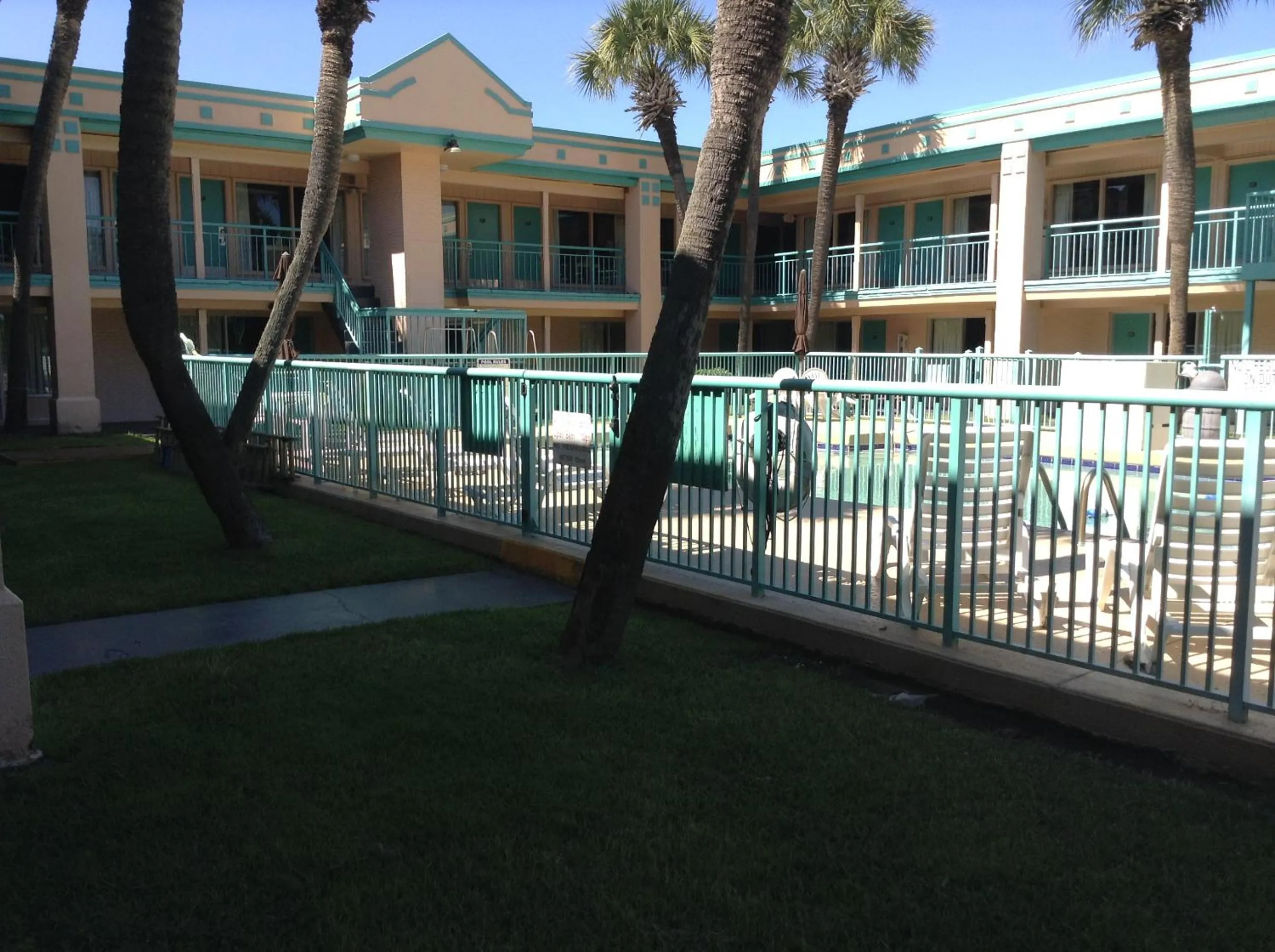 Garden in Royal Palace Inn and Suites Myrtle Beach Ocean Blvd