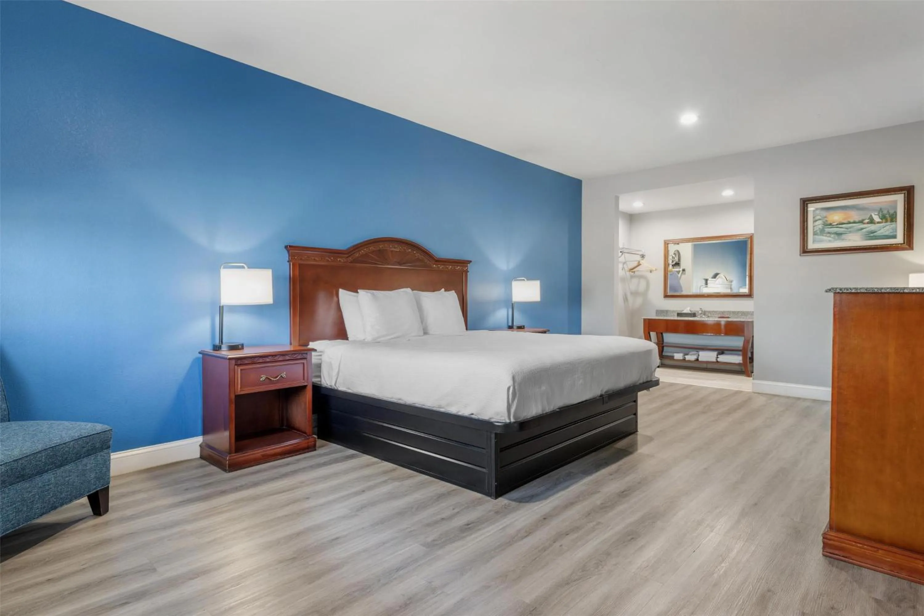 Bedroom, Bed in SureStay by Best Western McAlester