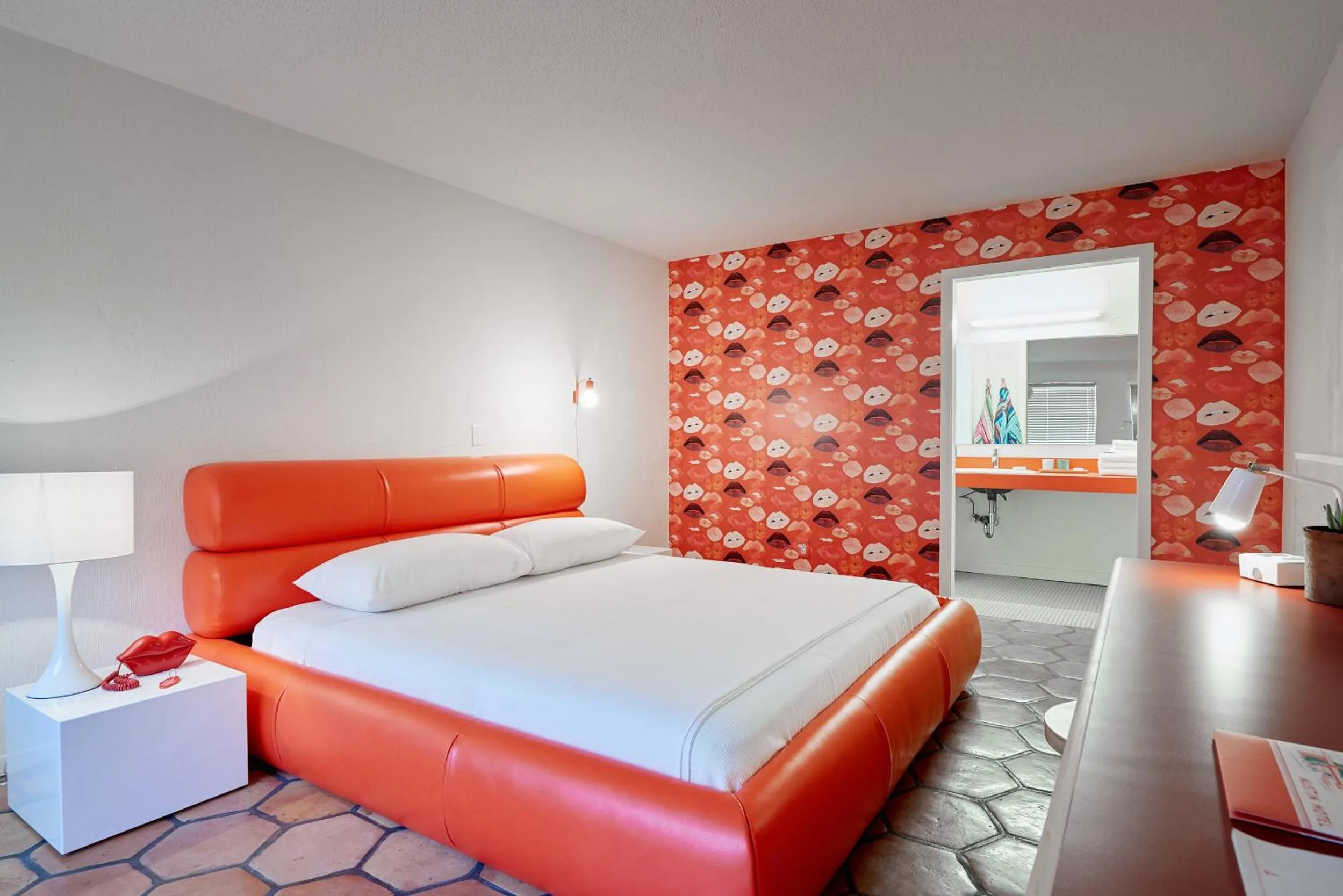 Bedroom, Bed in Austin Motel