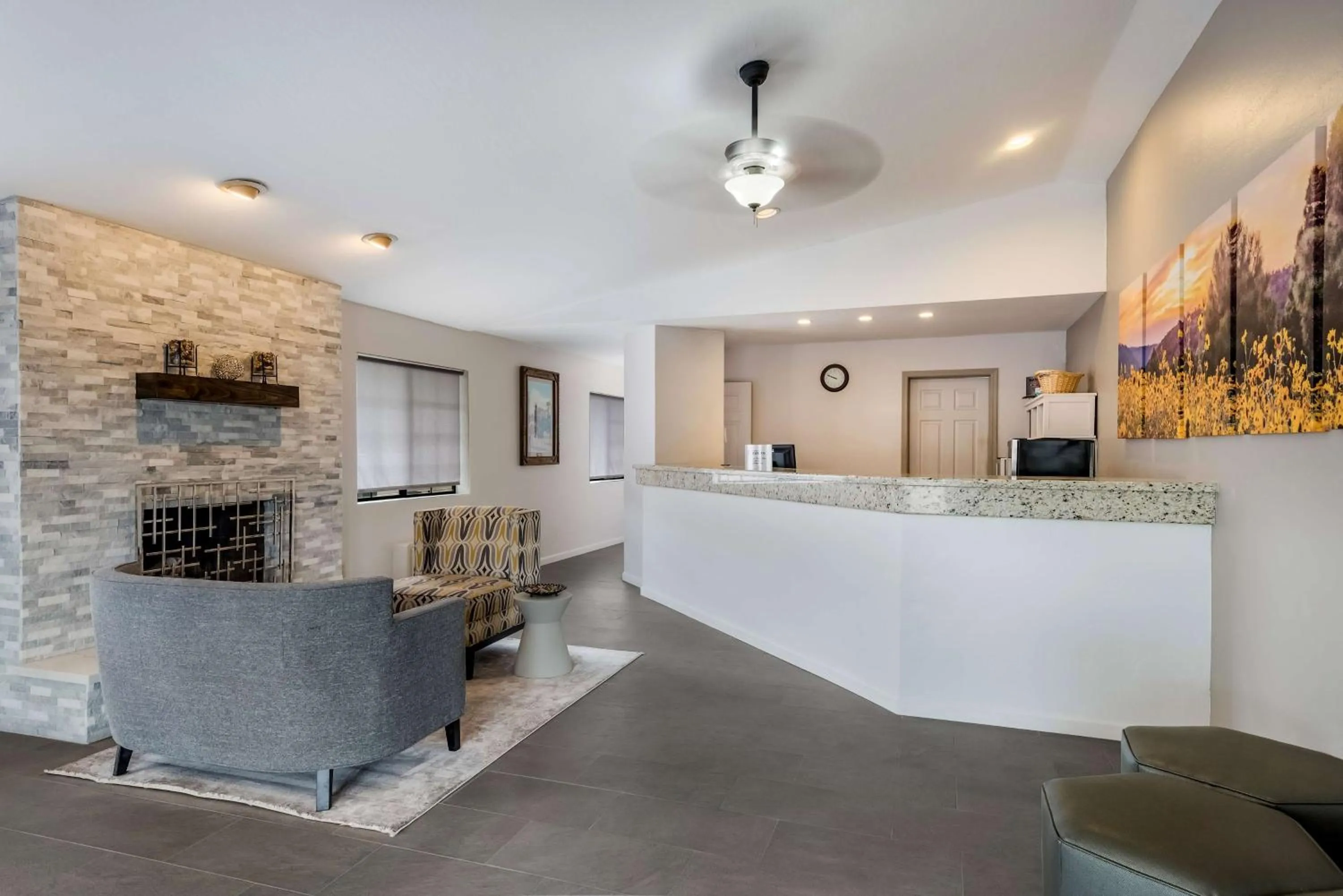 Lobby or reception in Best Western Sunrise Inn