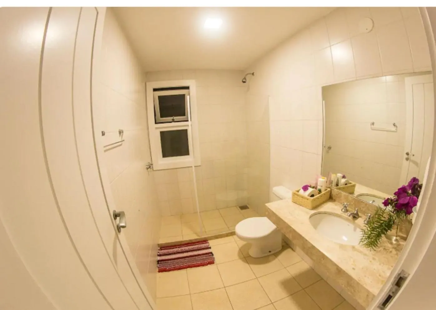 Shower in Villa Mar de fondo