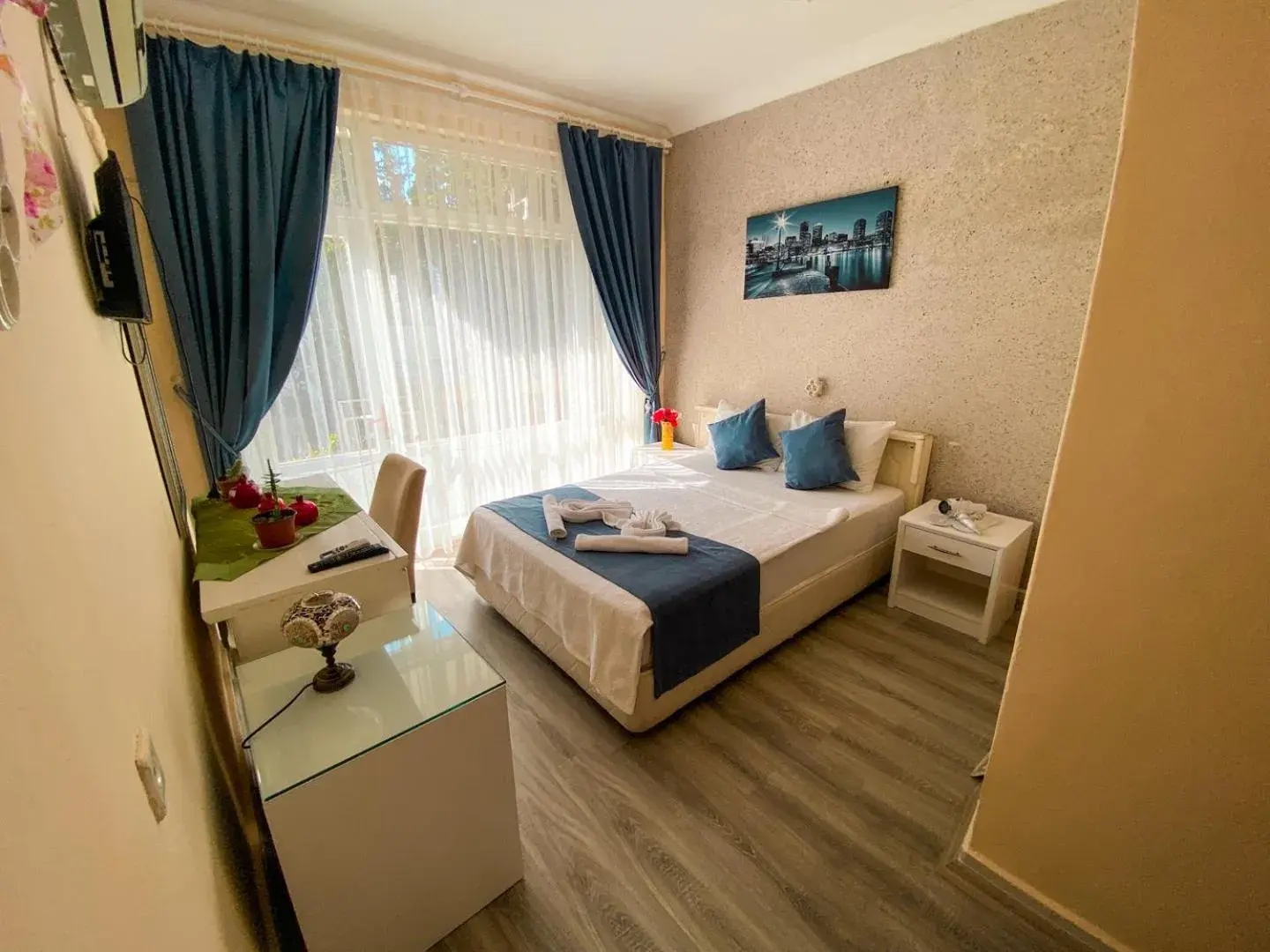 Double Room with Balcony in CityHub Double Room with Balcony in CityHub