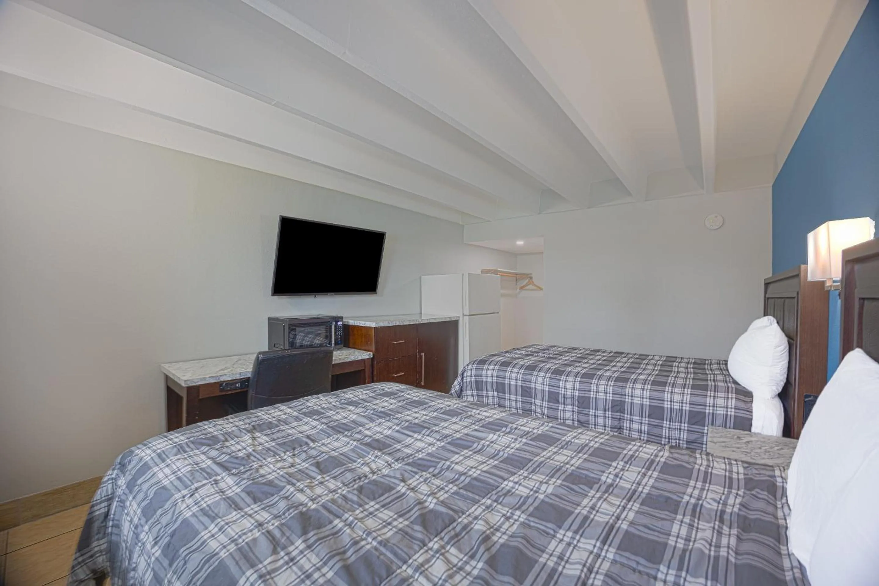 Bedroom, Bed in Aladdin Motel By OYO Merritt Island