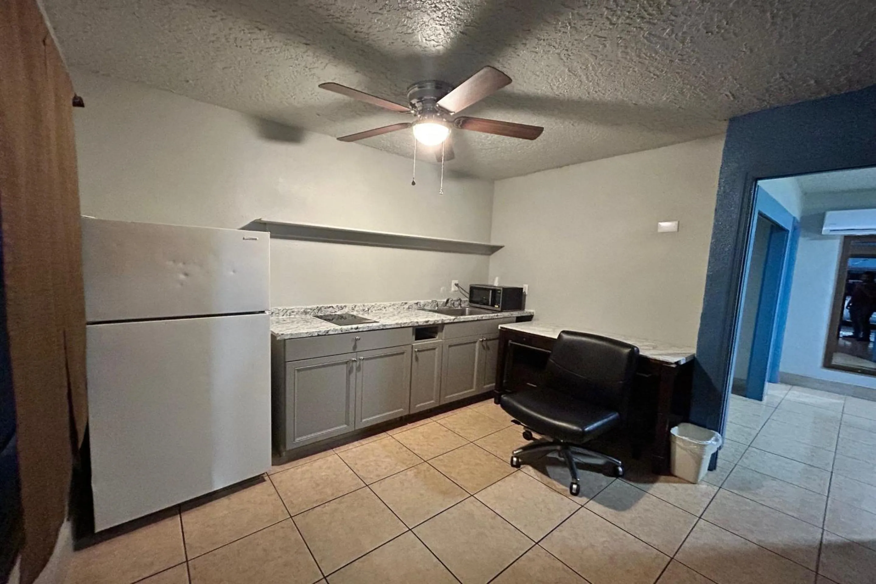 Bedroom in Aladdin Motel By OYO Merritt Island
