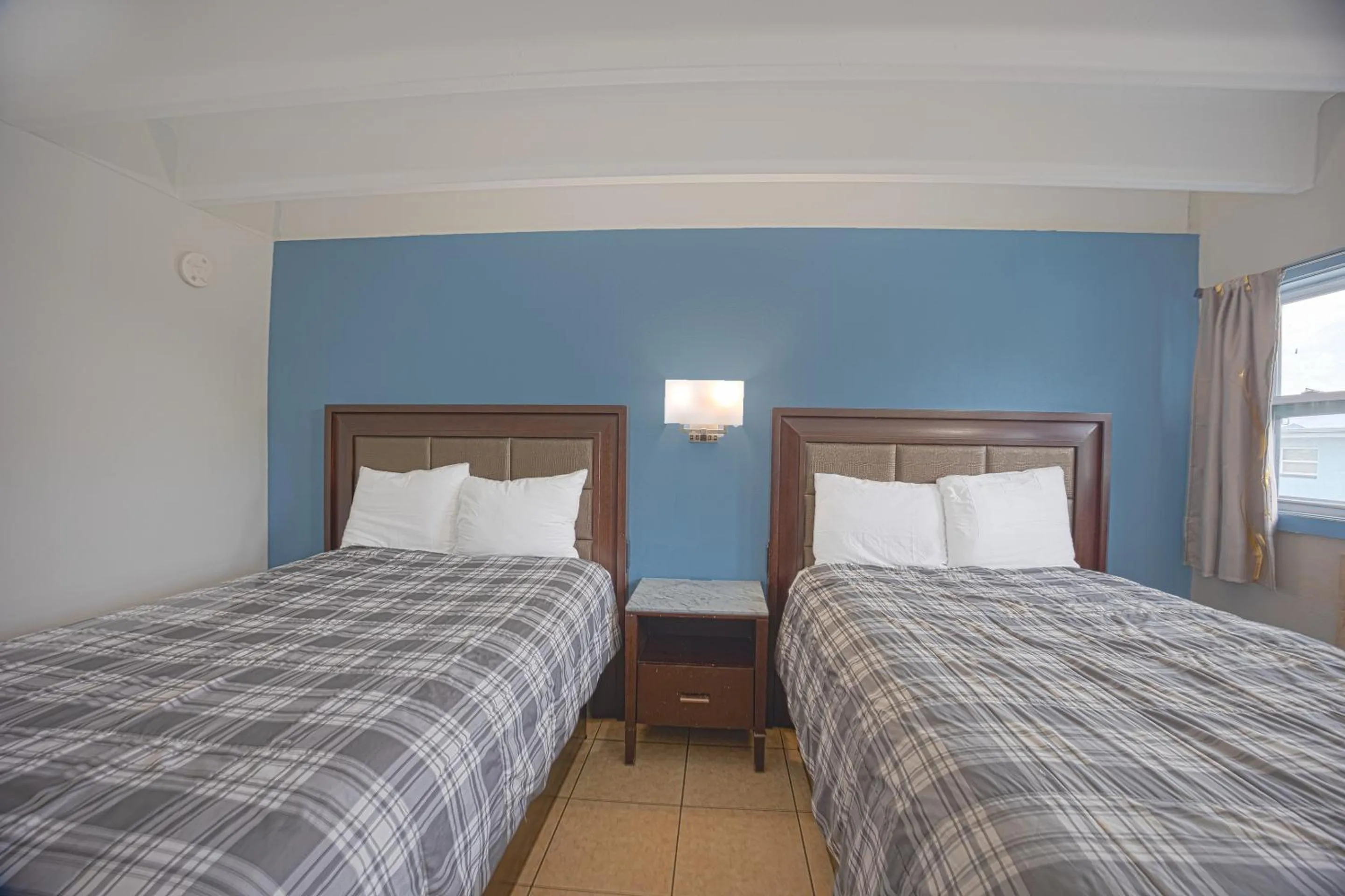 Bedroom, Bed in Aladdin Motel By OYO Merritt Island