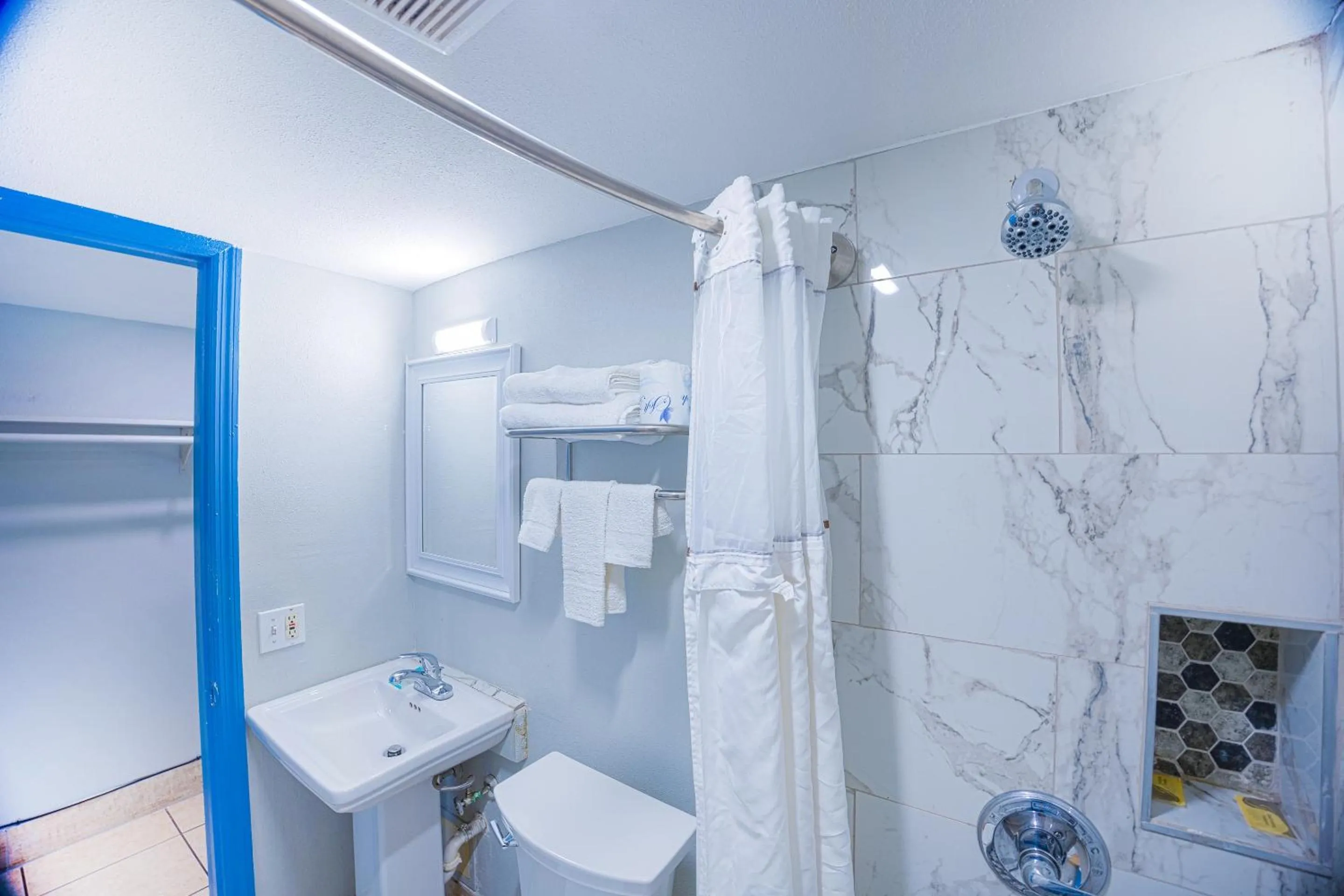 Bathroom in Aladdin Motel By OYO Merritt Island