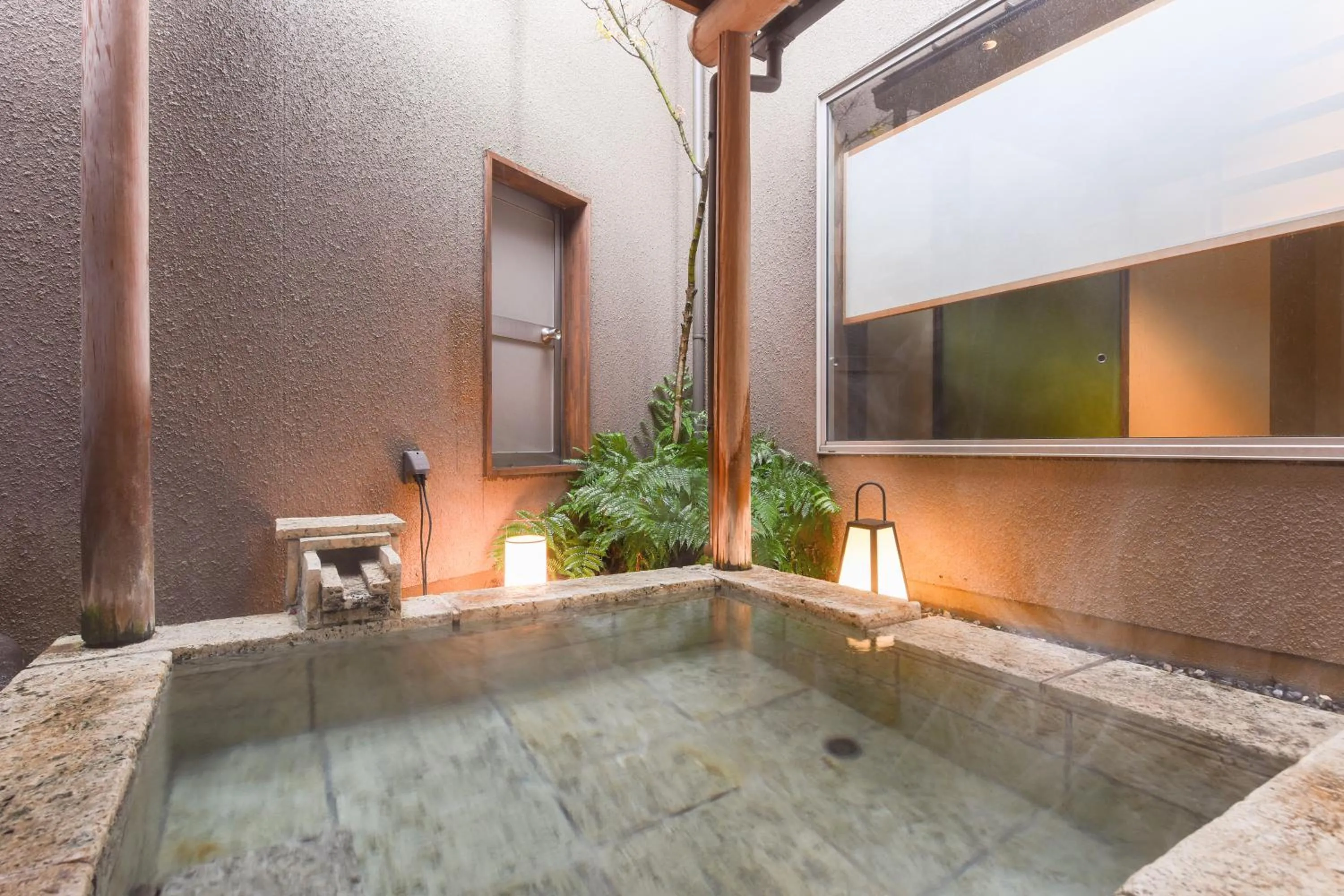 Hot Spring Bath in Kotengu Sanroji