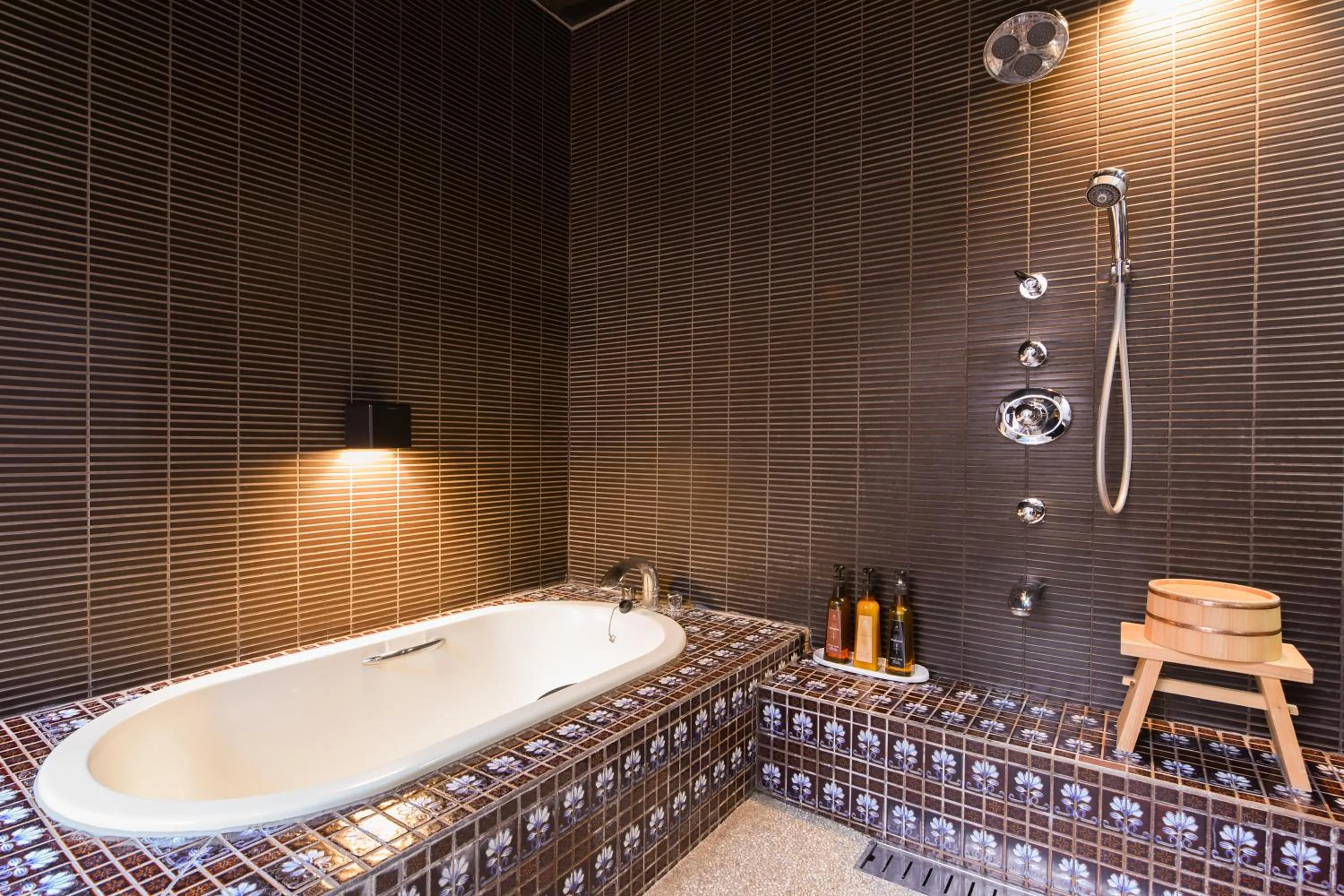 Hot Spring Bath in Kotengu Sanroji