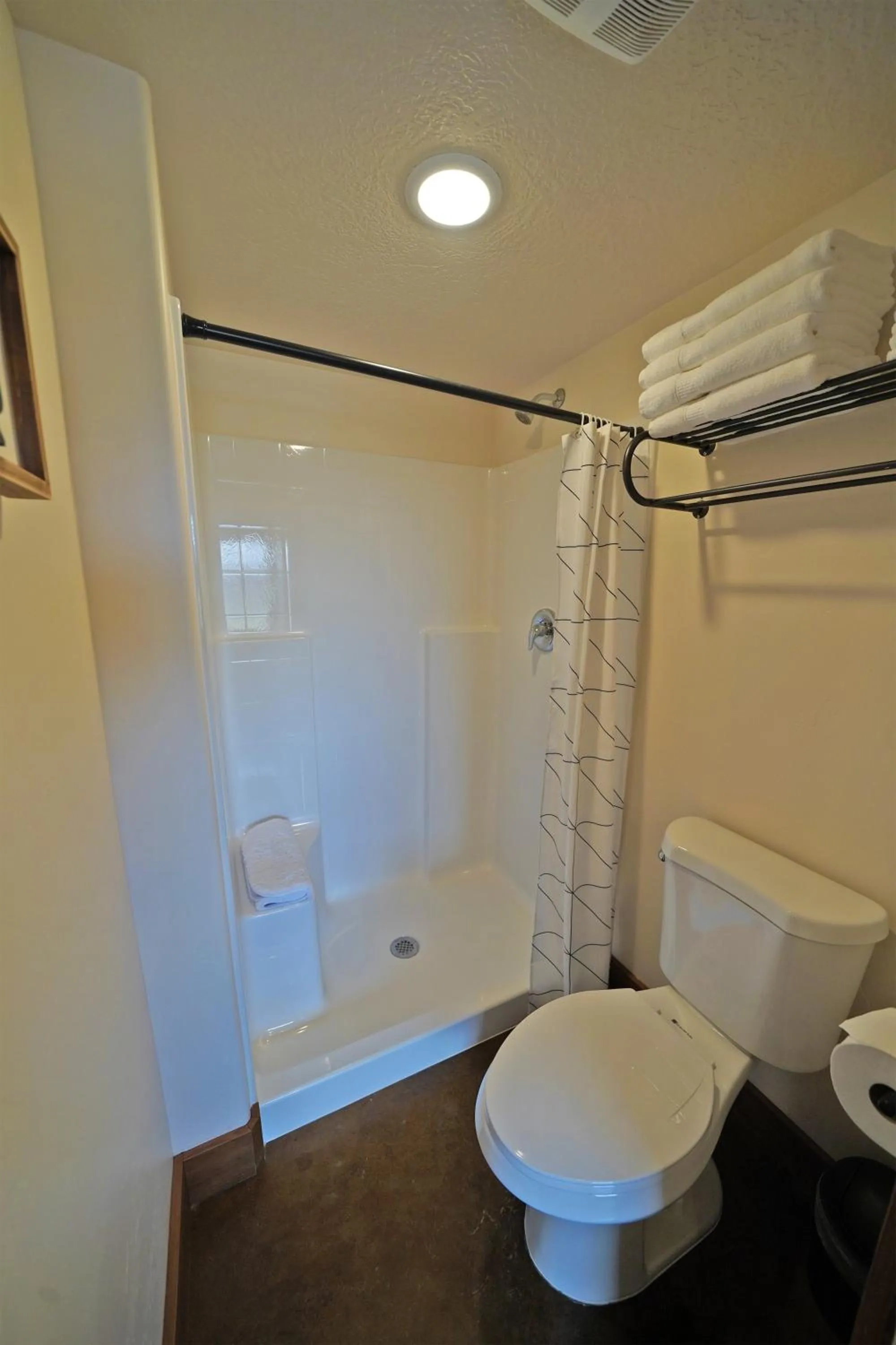 Shower in Gooseberry Lodges Zion National Park Area