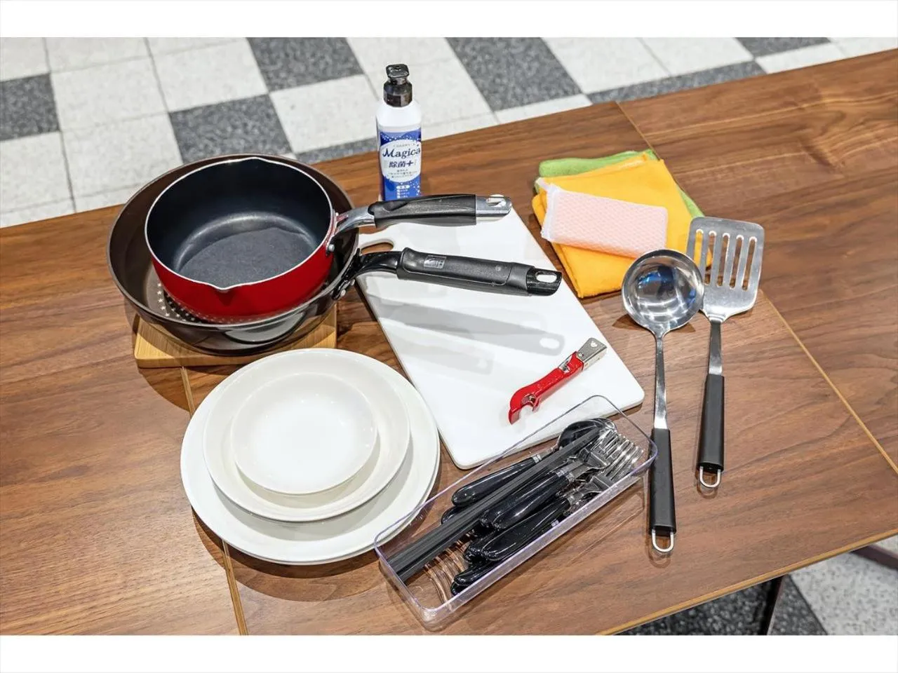 Photo of the whole room in HOTEL SHINPOIN OSAKA