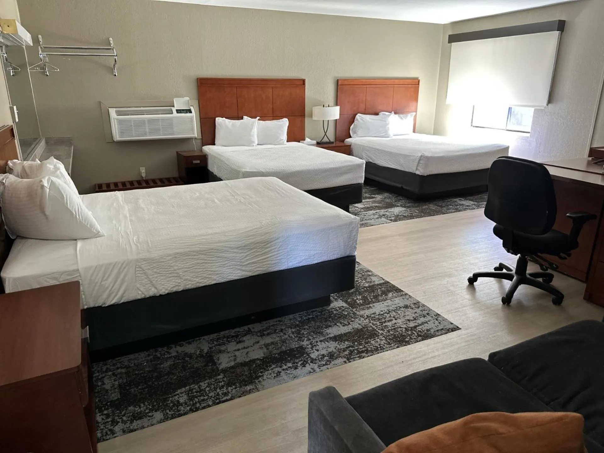 Bed in Travelodge by Wyndham Parker