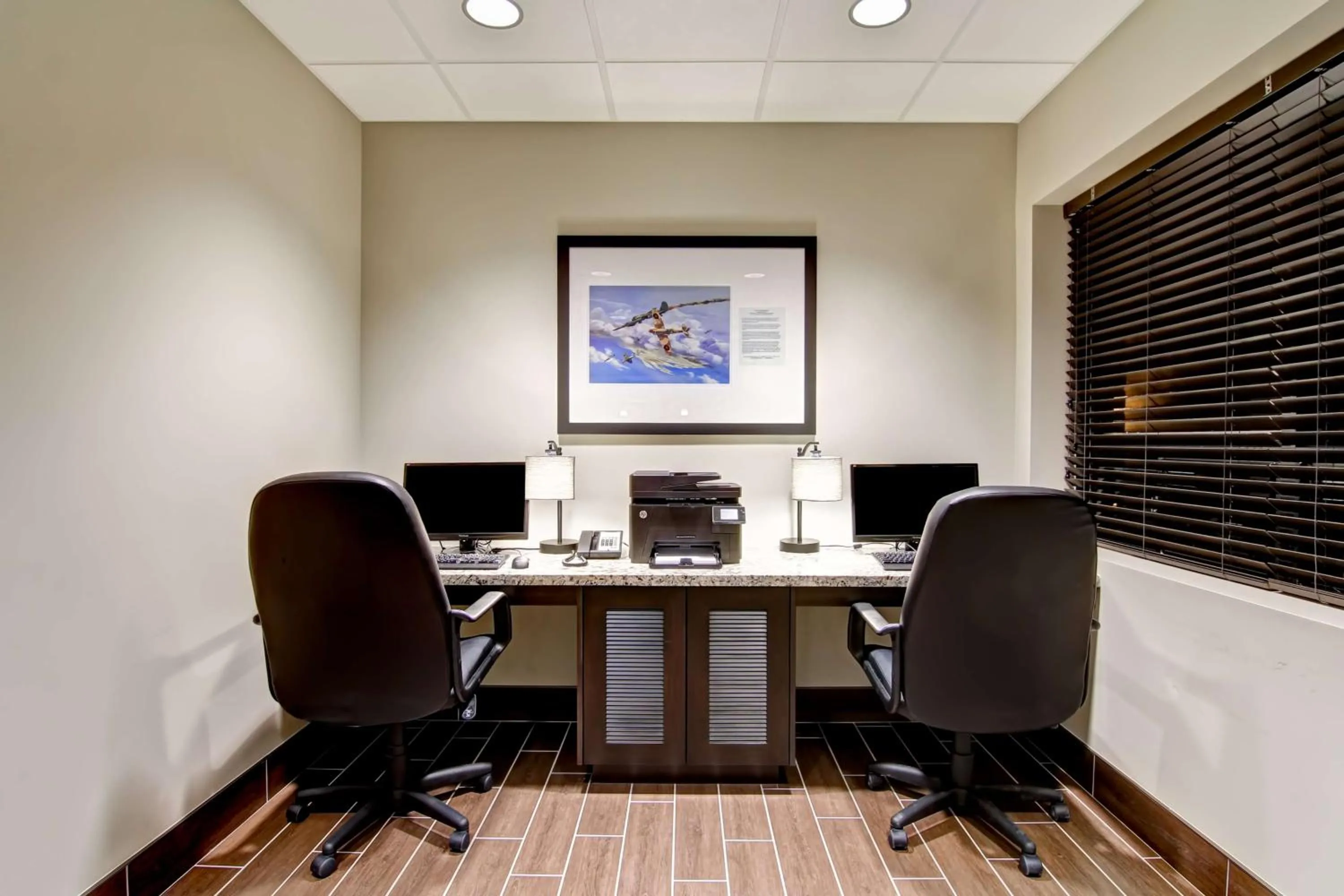 Business facilities in Best Western London Airport Inn & Suites