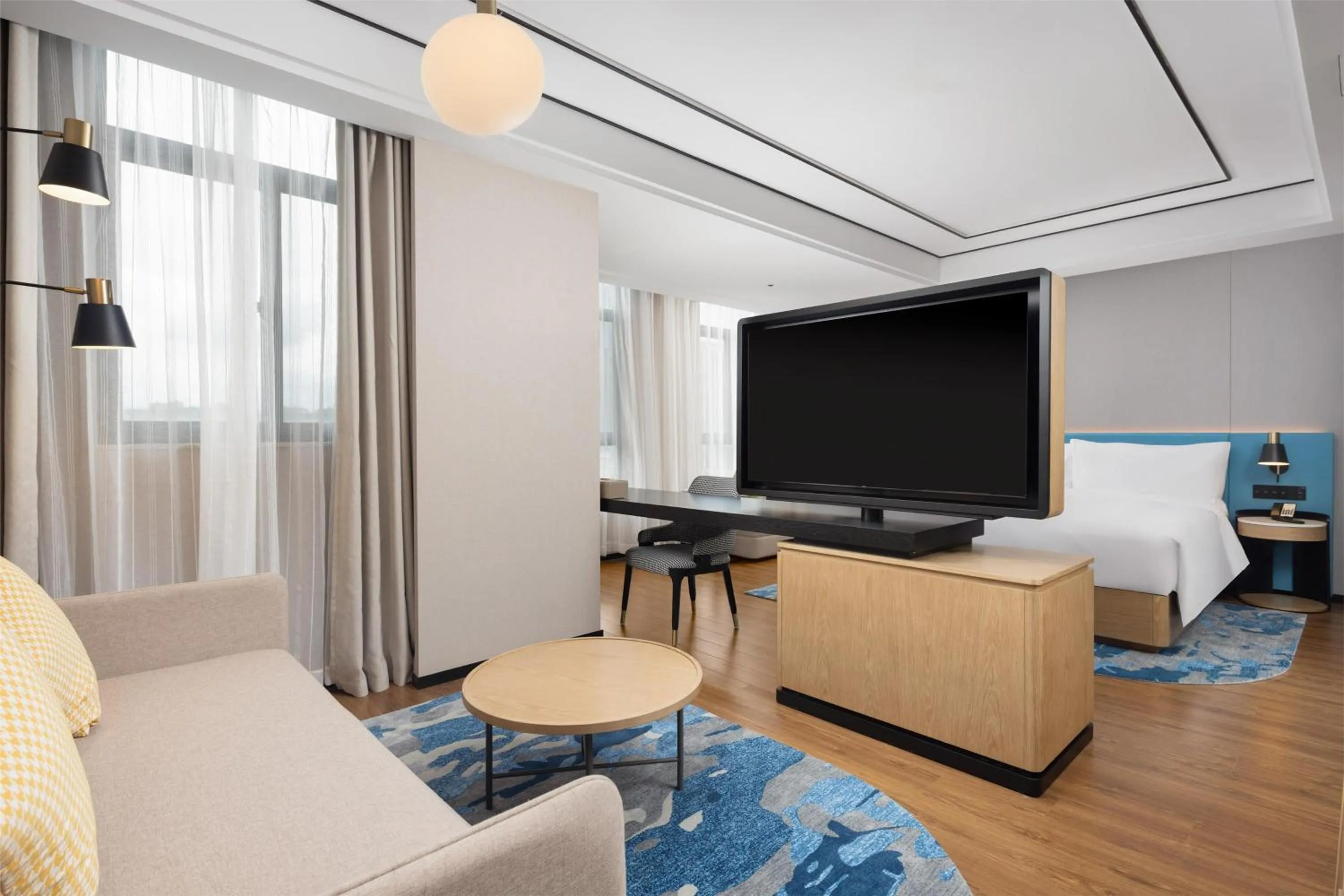 Living room, Bed in Hilton Garden Inn Zhuji East