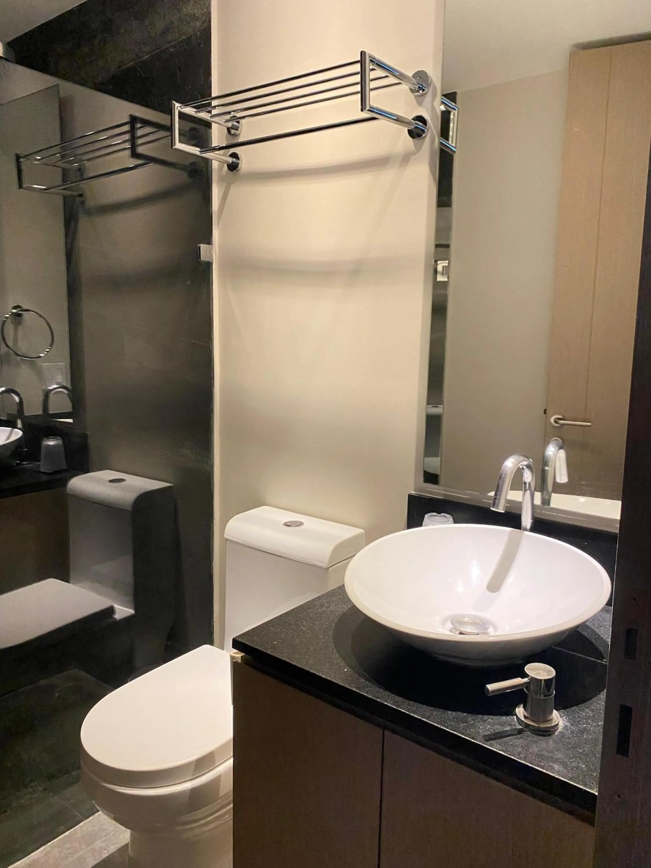 Bathroom in Park Life Paradox Santa Fe